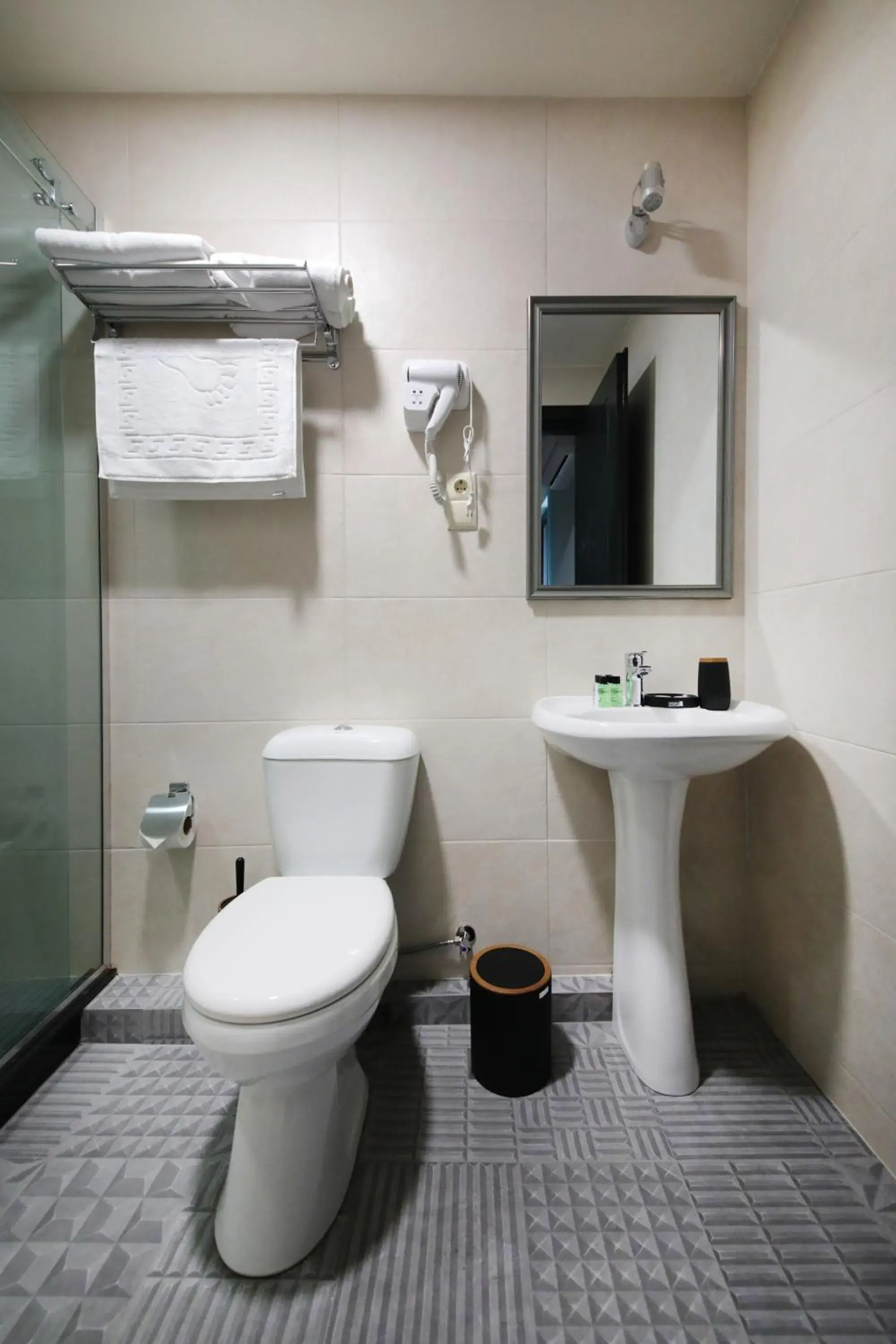 Standard Double or Twin Room in Hotel InnDigo in Kutaisi Standard Double or Twin Room in Hotel InnDigo in Kutaisi