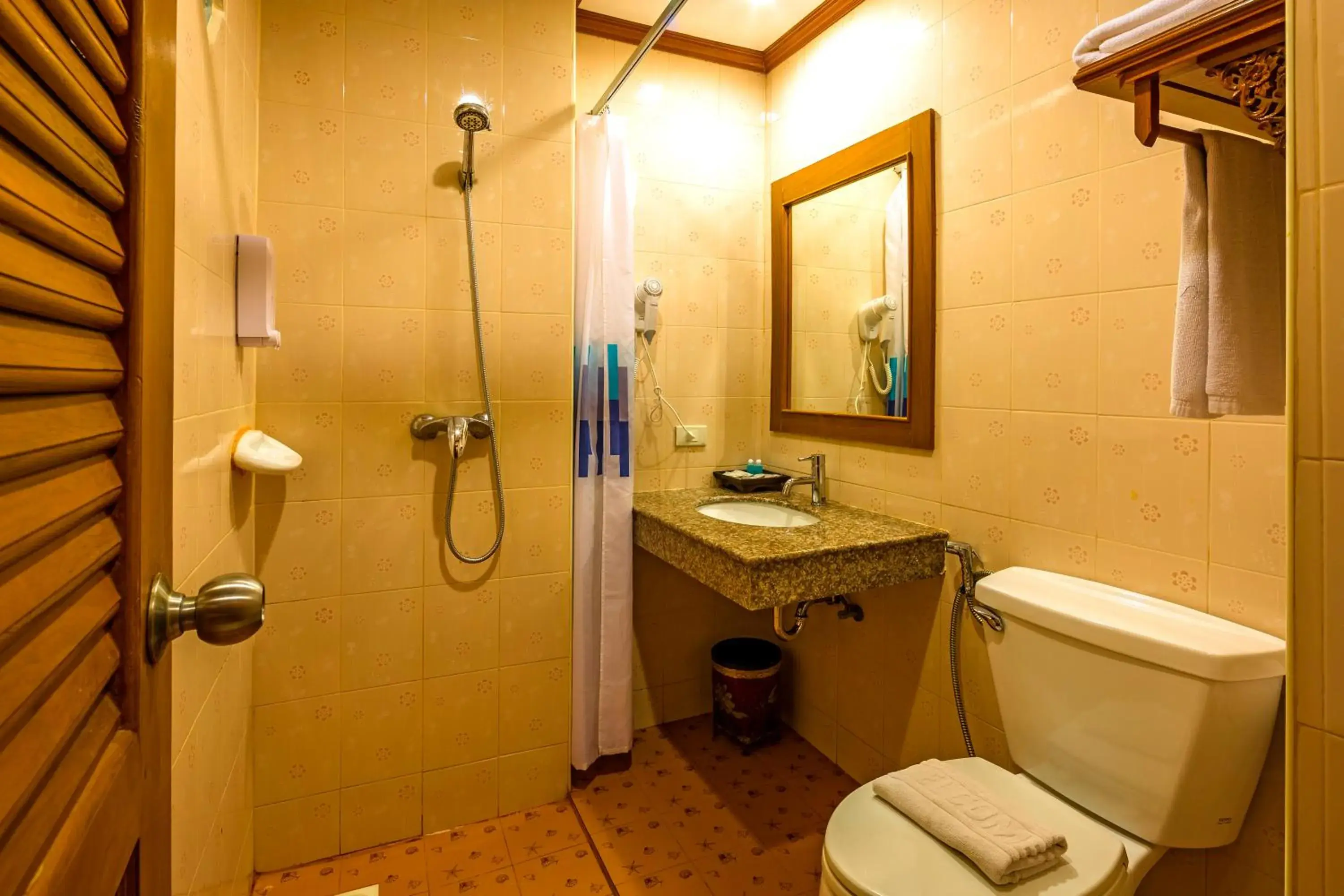 Shower in Patong Heaven Shower in Patong Heaven