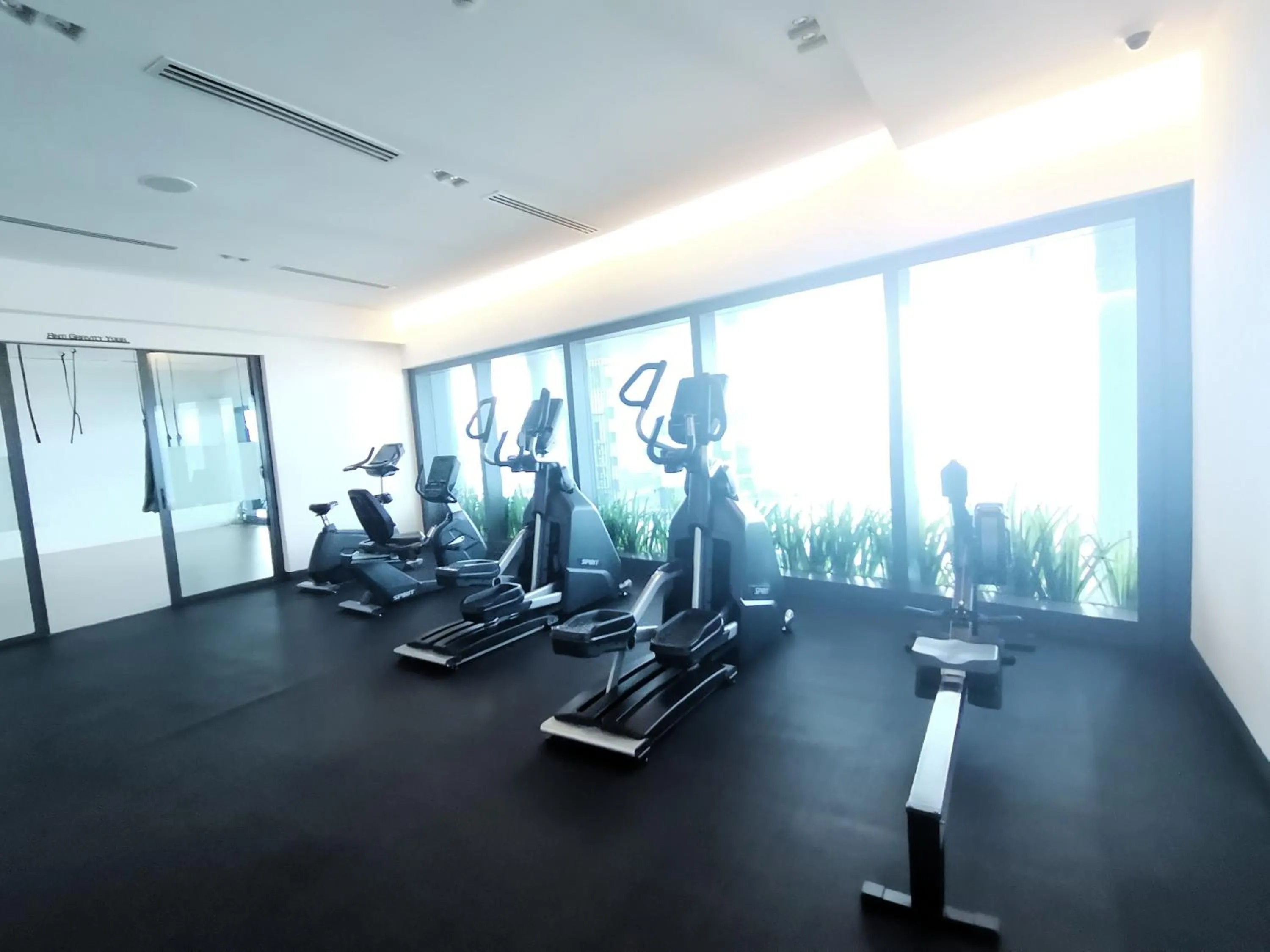 Fitness centre/facilities in The Eaton Residences by Times 8