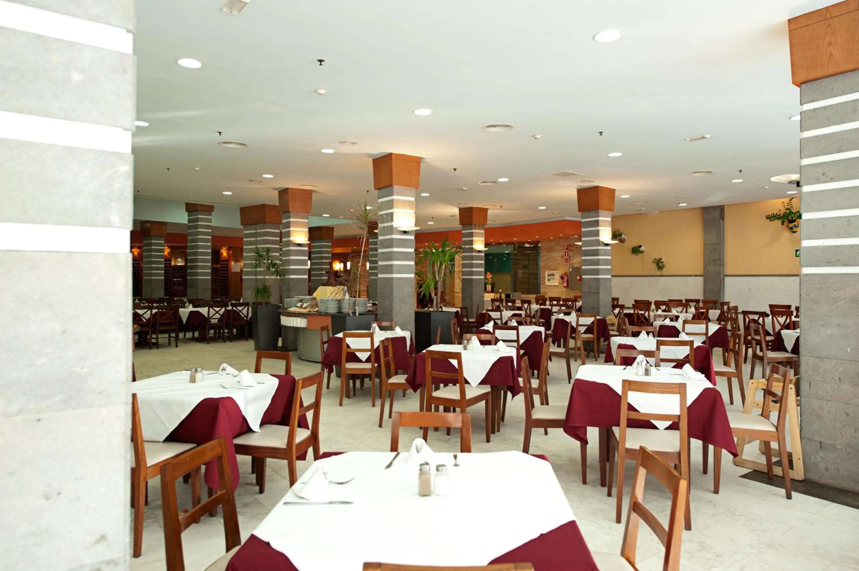 Restaurant/places to eat in Hotel LIVVO Lago Taurito & Aquapark