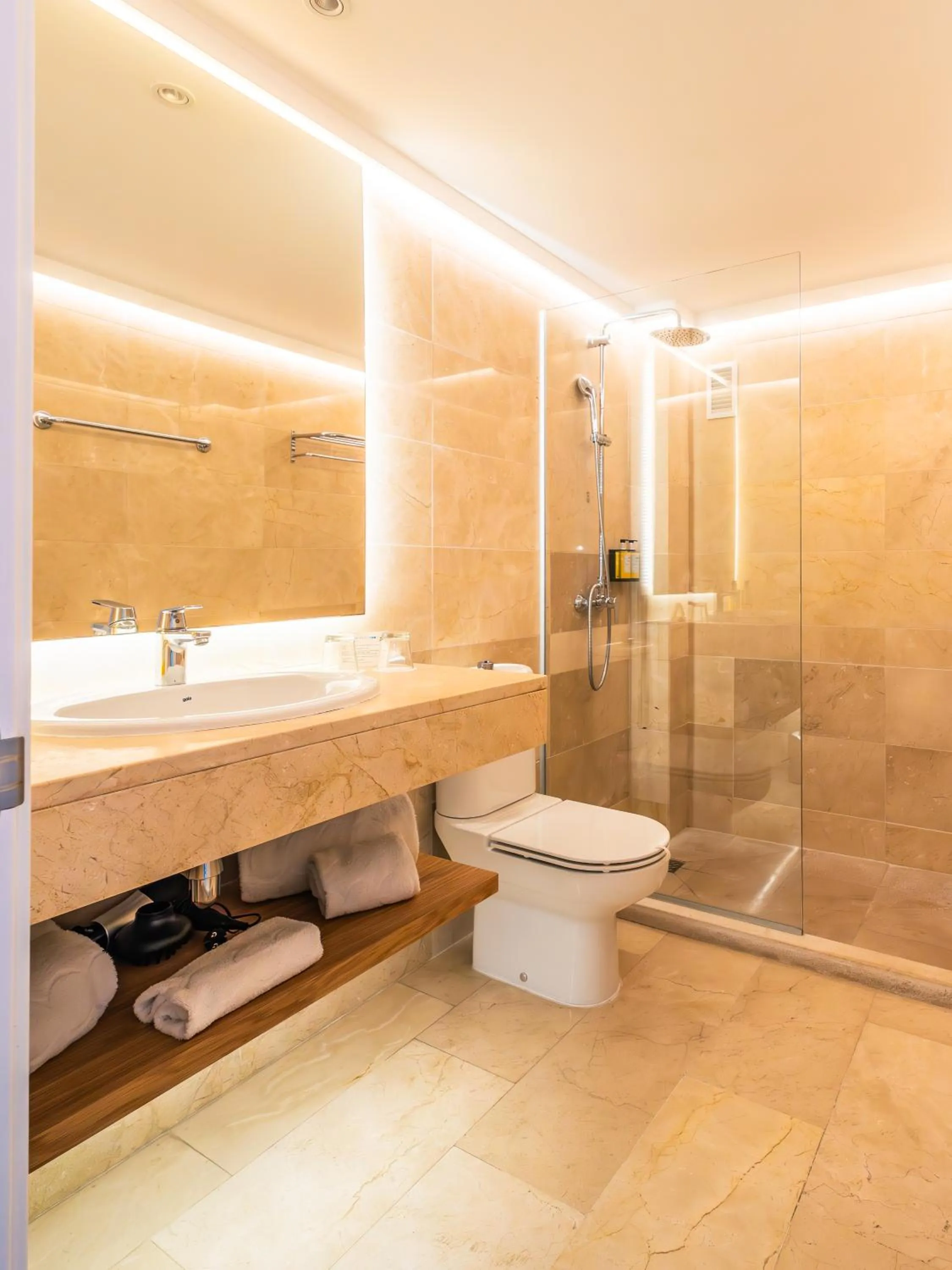 Bathroom in Canyamel Park Hotel & Spa - 4* Sup - Adults only (+16)