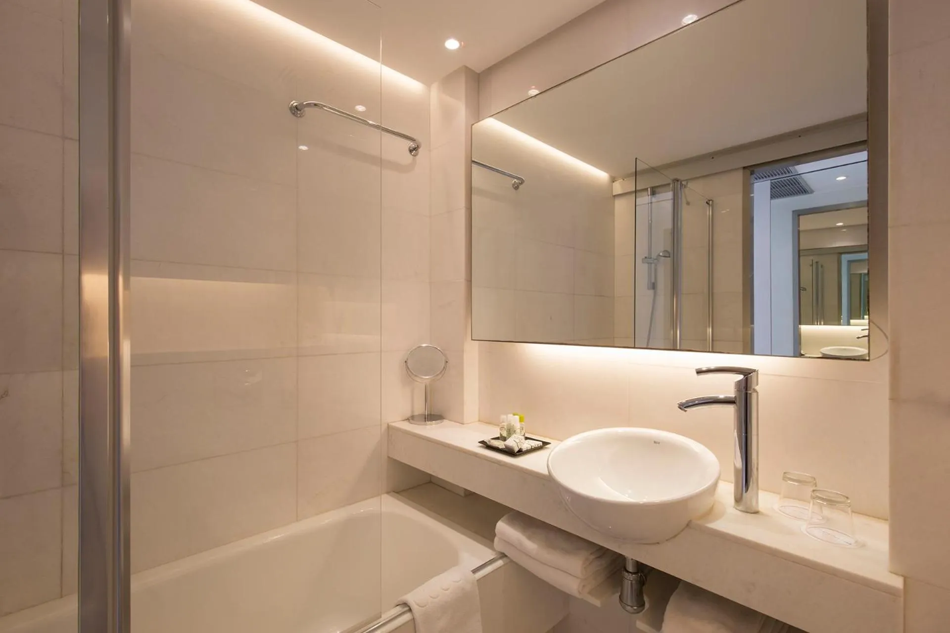 Toilet in Canyamel Park Hotel & Spa - 4* Sup - Adults only (+16)
