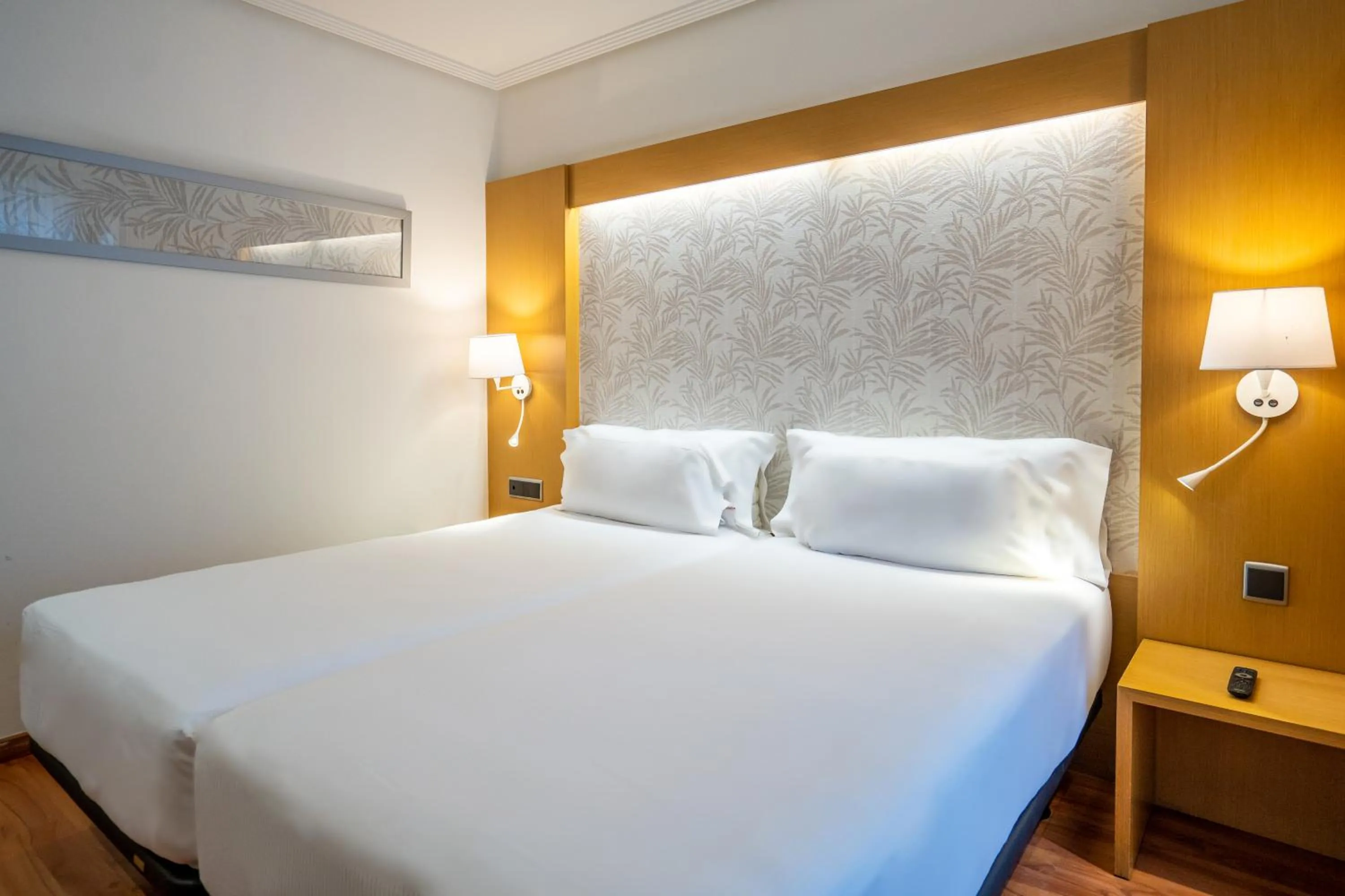 Bed in Abba Rambla Hotel