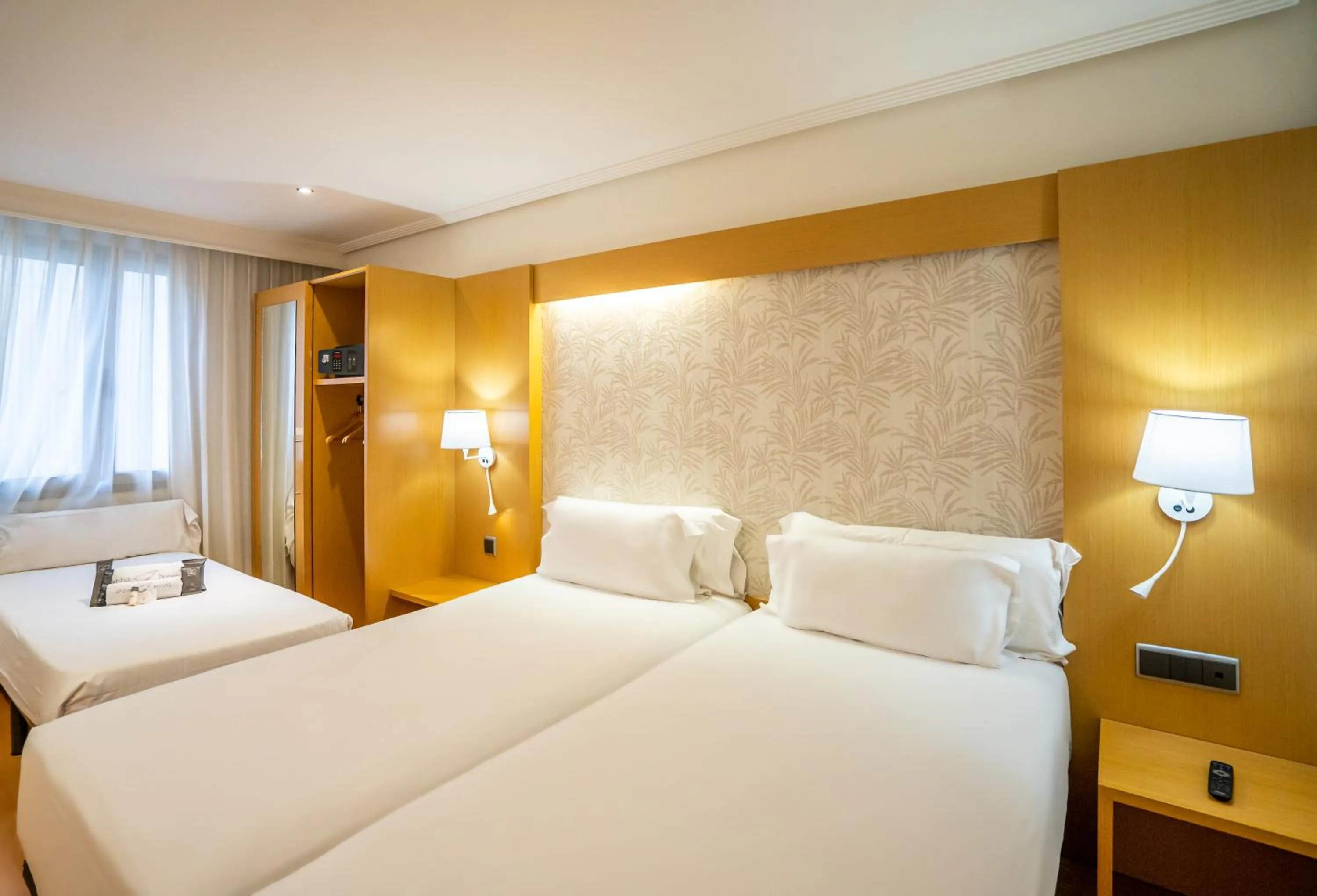 Bed in Abba Rambla Hotel