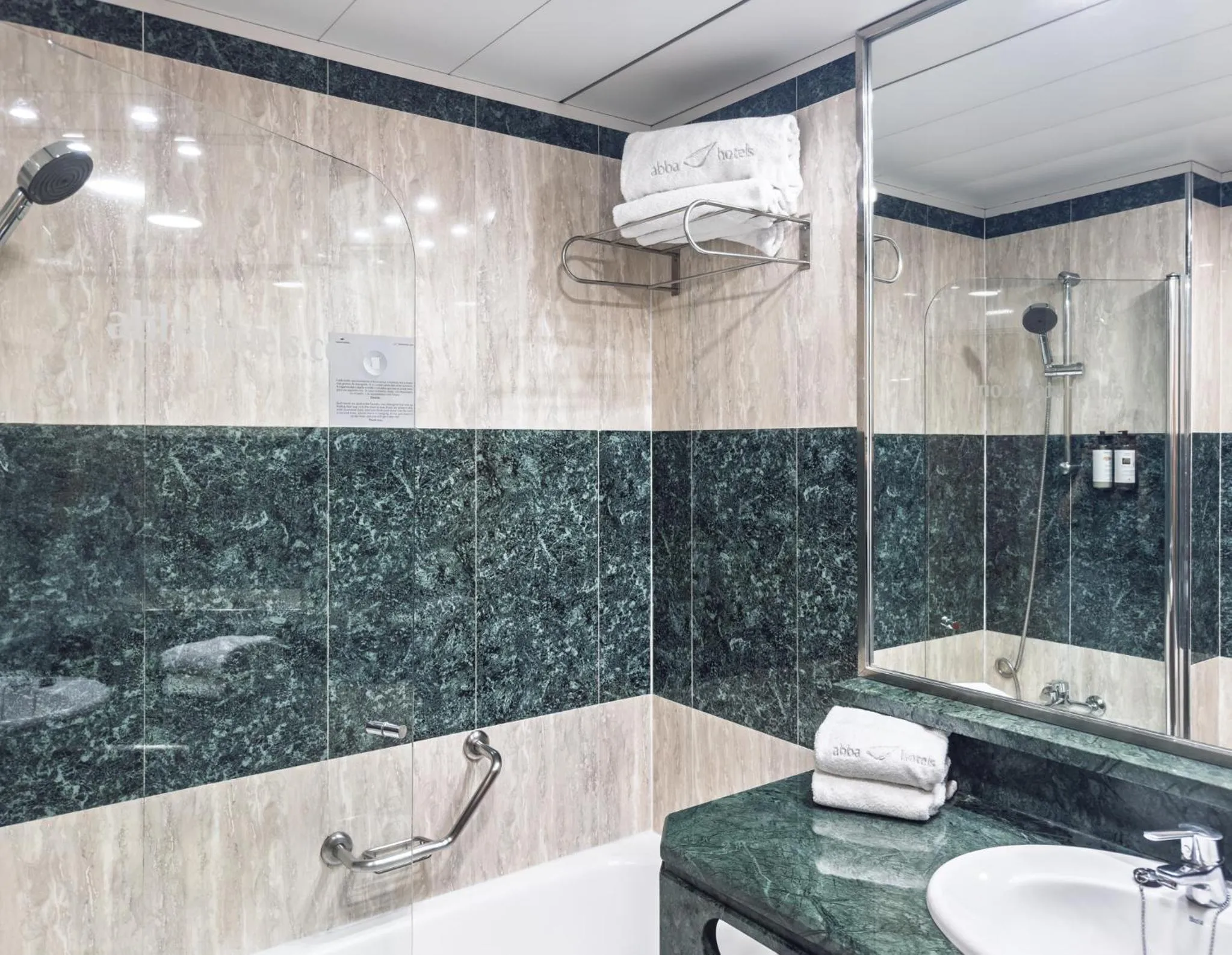 Bathroom in Abba Rambla Hotel