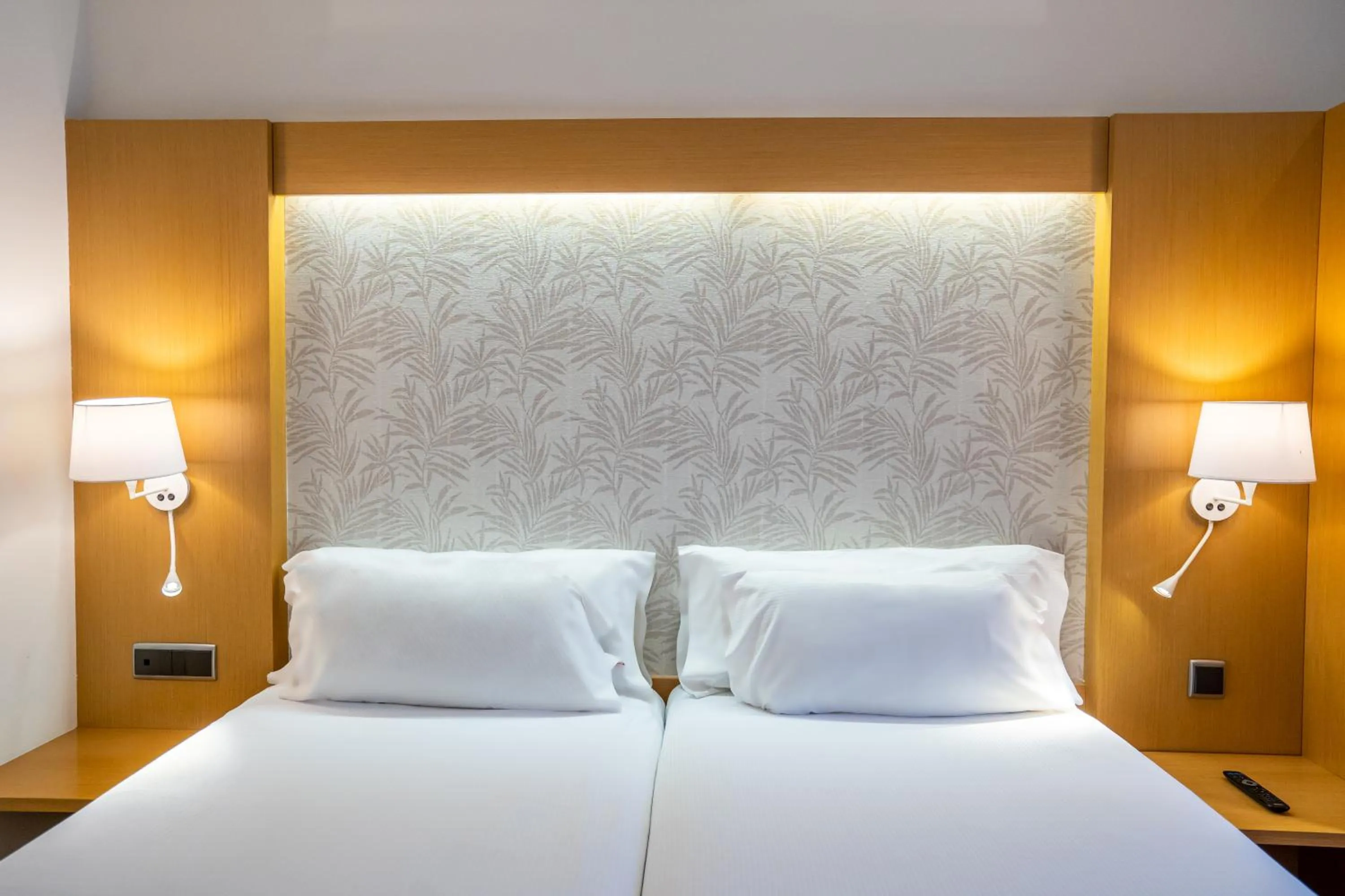 Bed in Abba Rambla Hotel