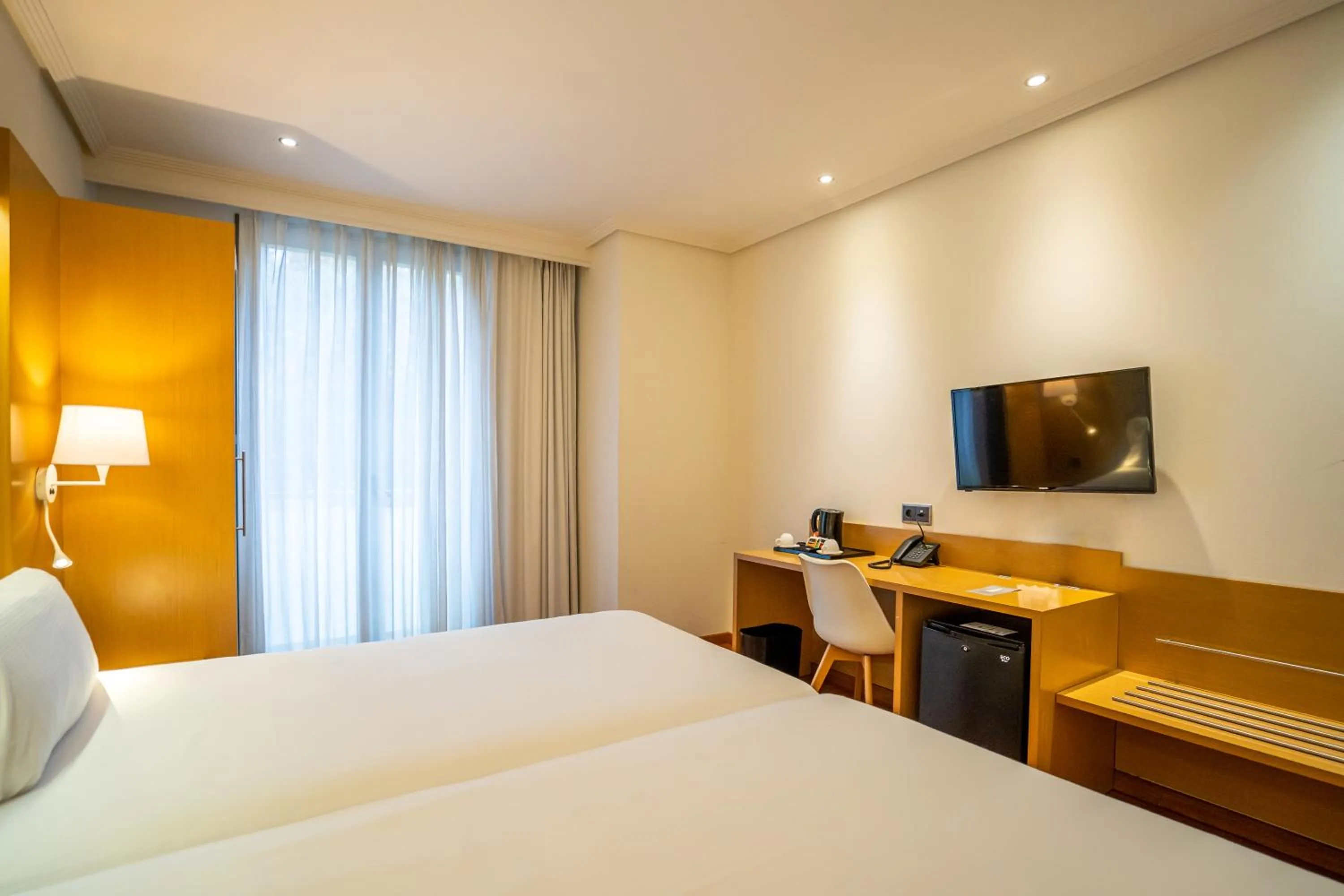 Bed in Abba Rambla Hotel