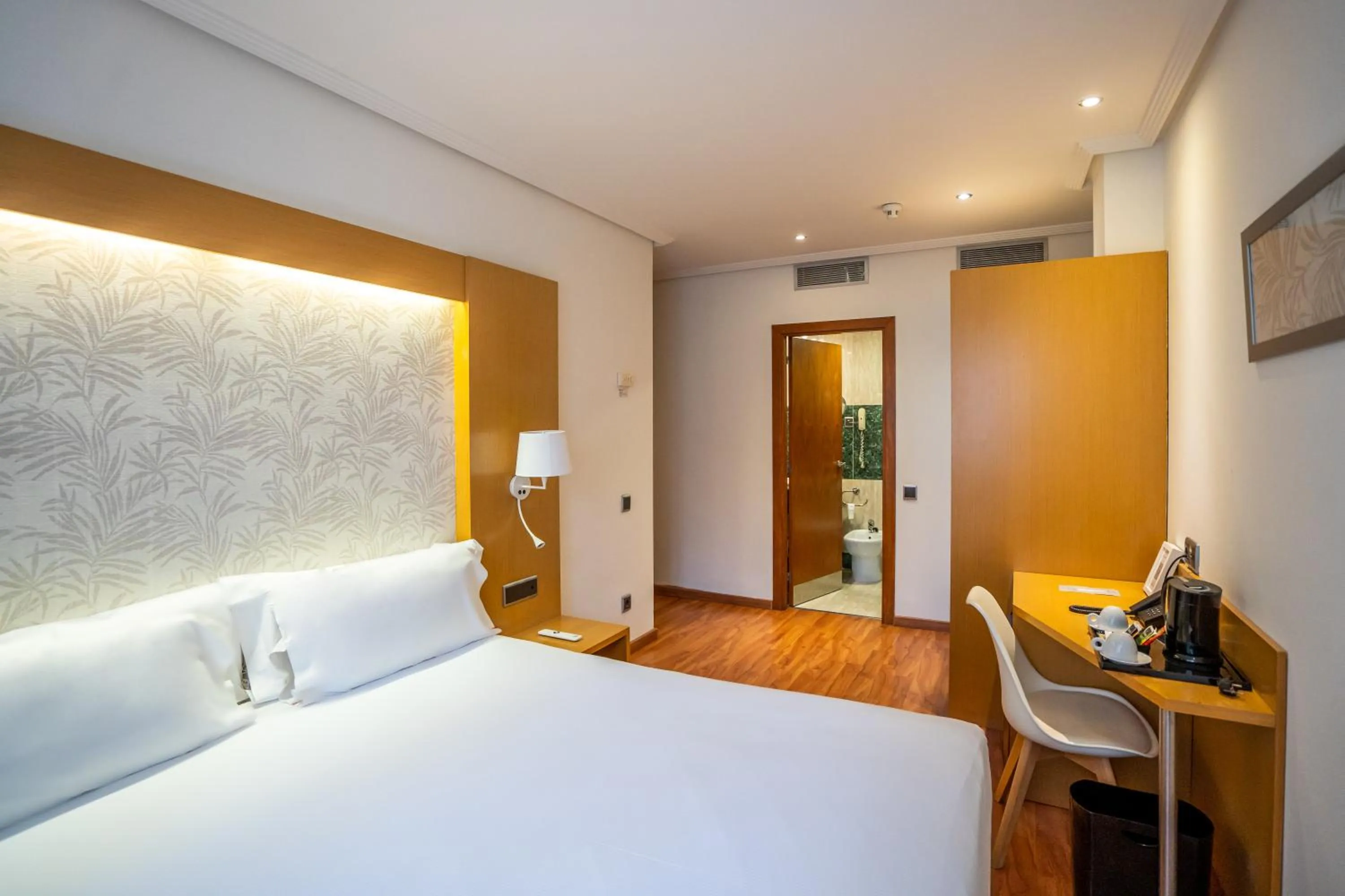 Bed in Abba Rambla Hotel