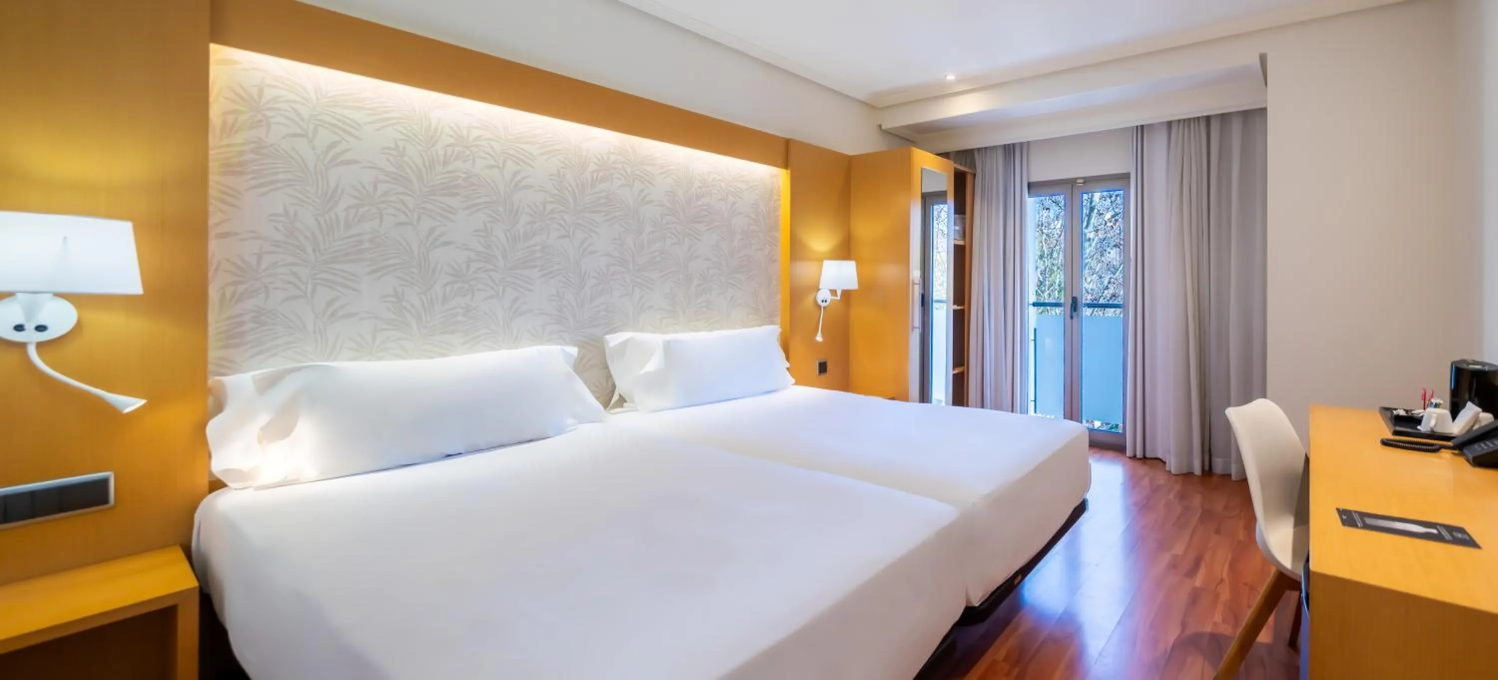 Bed in Abba Rambla Hotel
