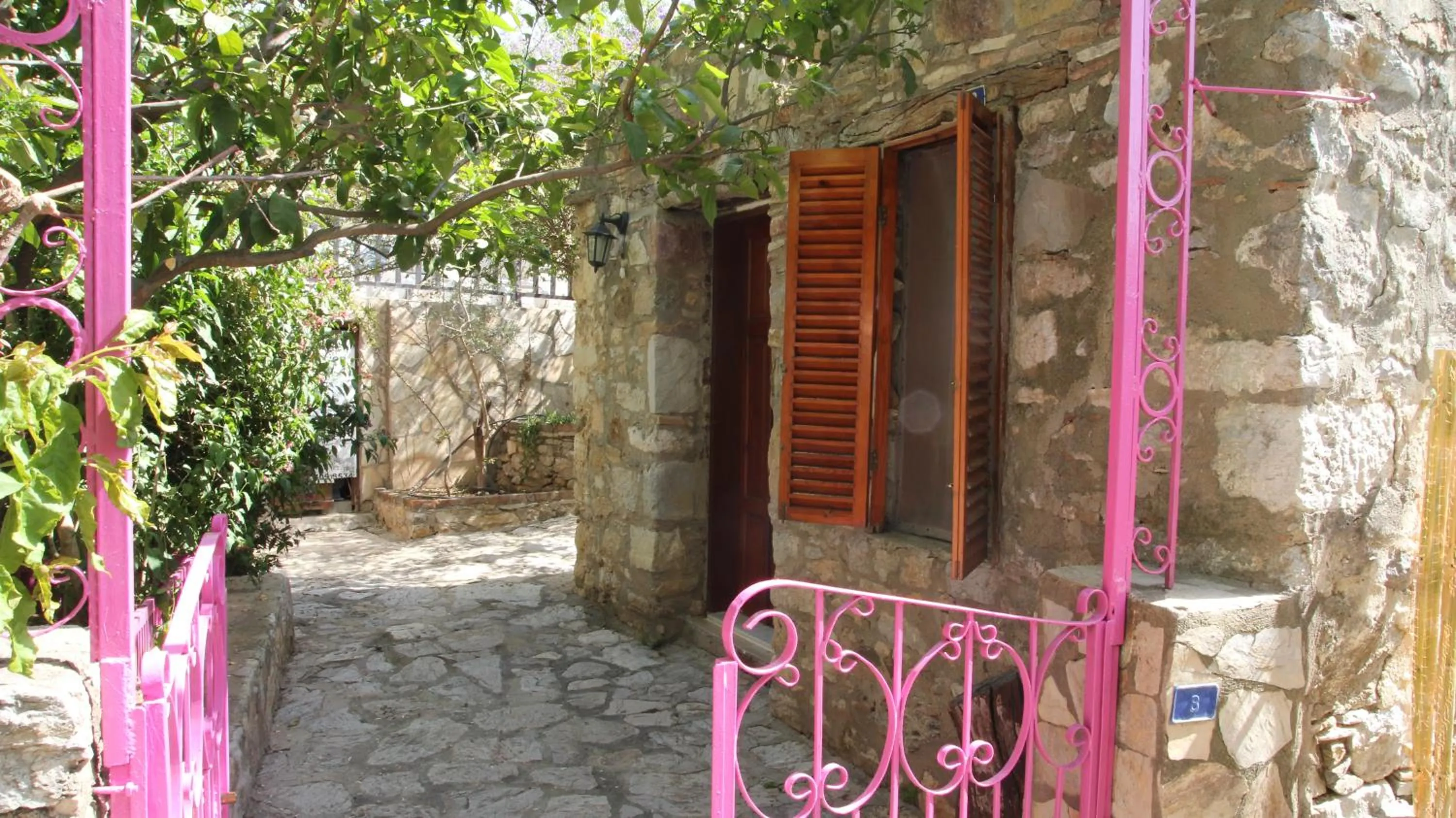 Day in Eski Datça Pansiyon