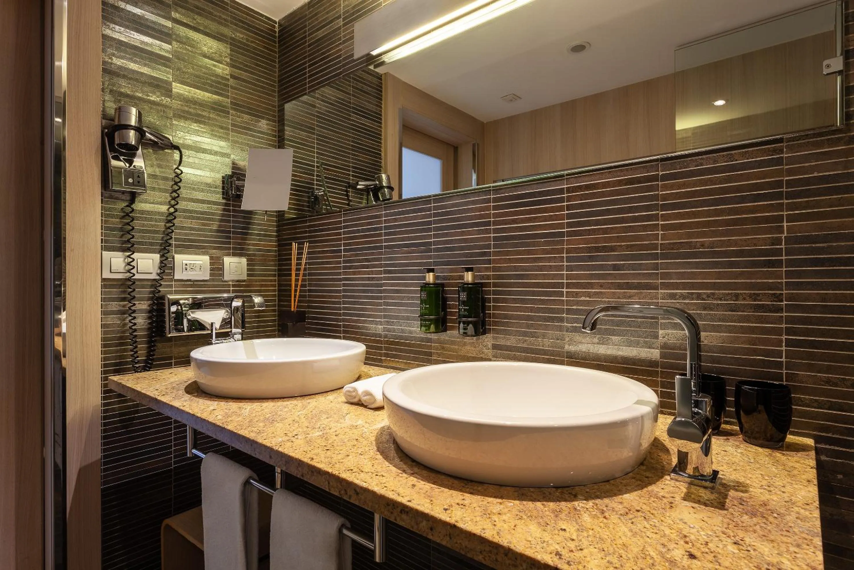 Shower in Melia Sevilla