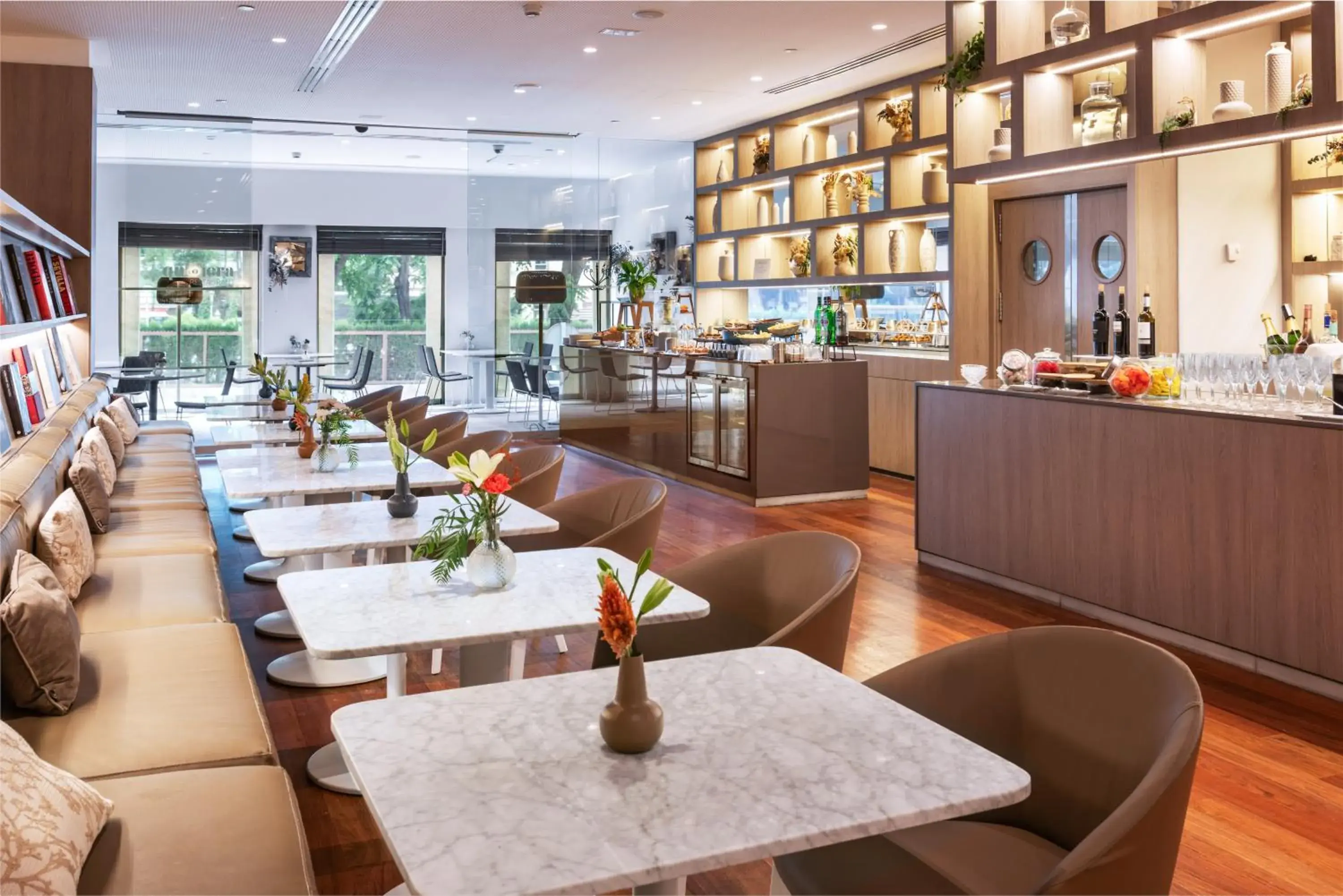 Lounge or bar in Melia Sevilla Lounge or bar in Melia Sevilla