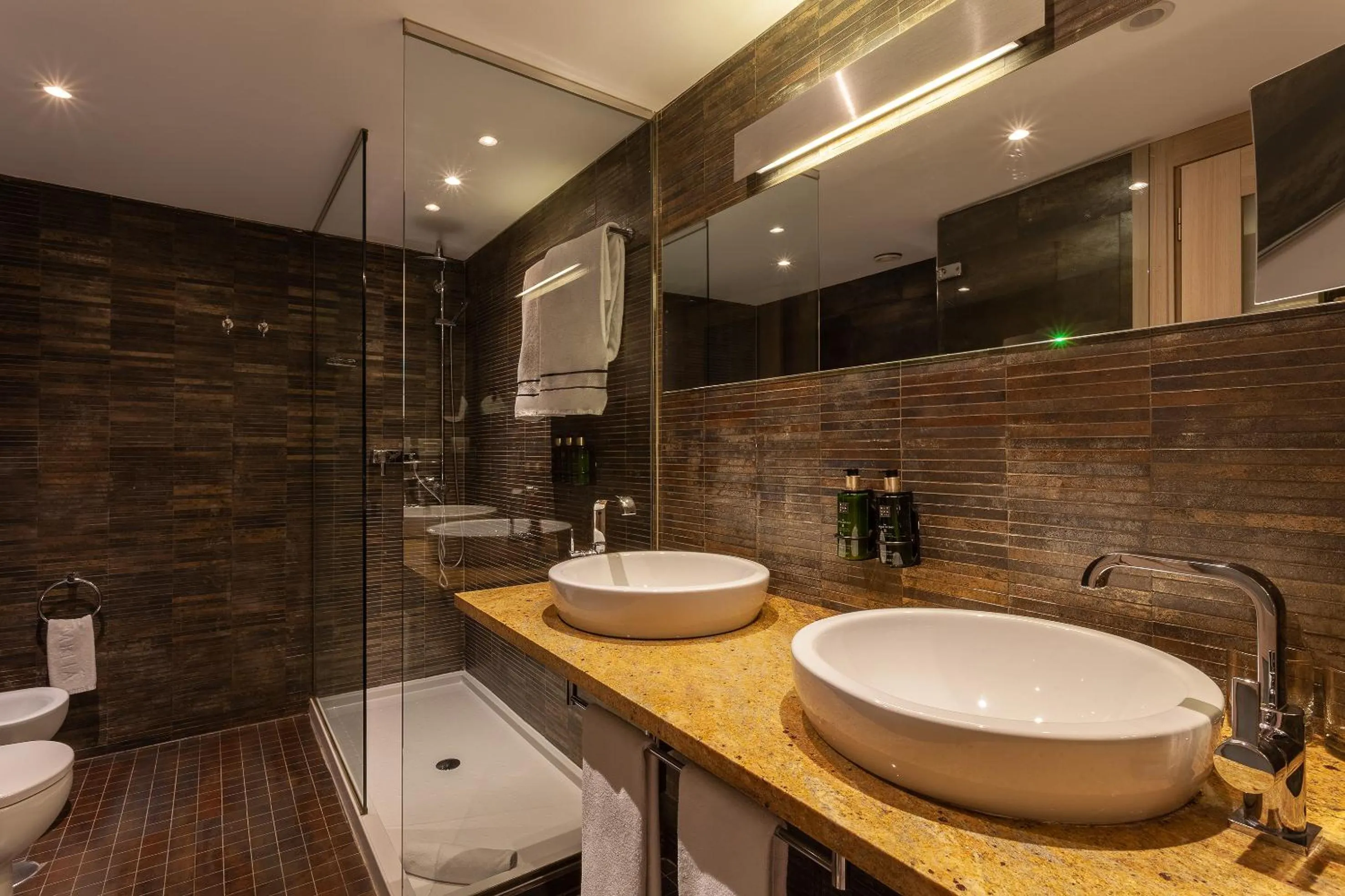 Shower in Melia Sevilla