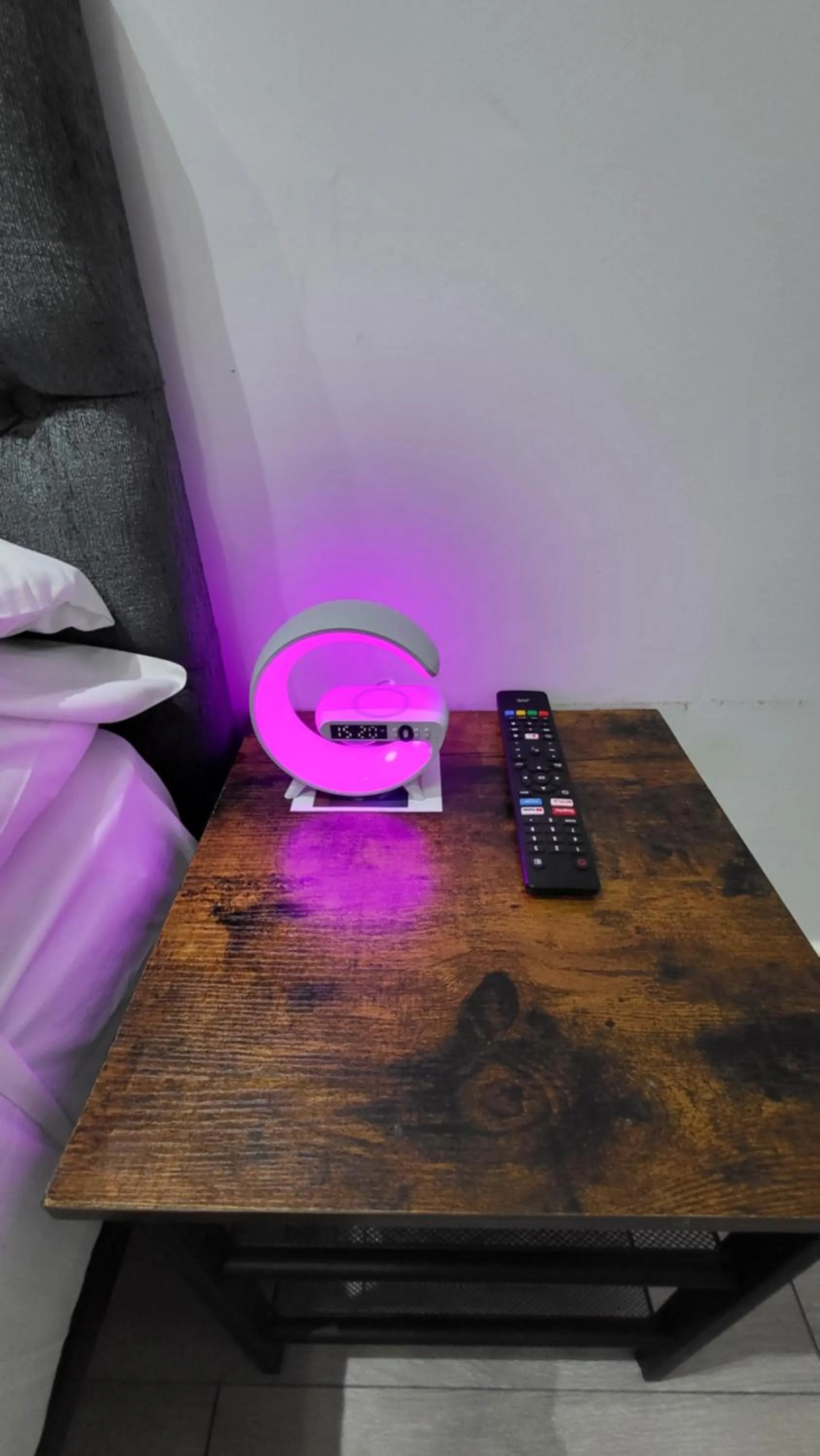 TV and multimedia in Argyle Square Hotel