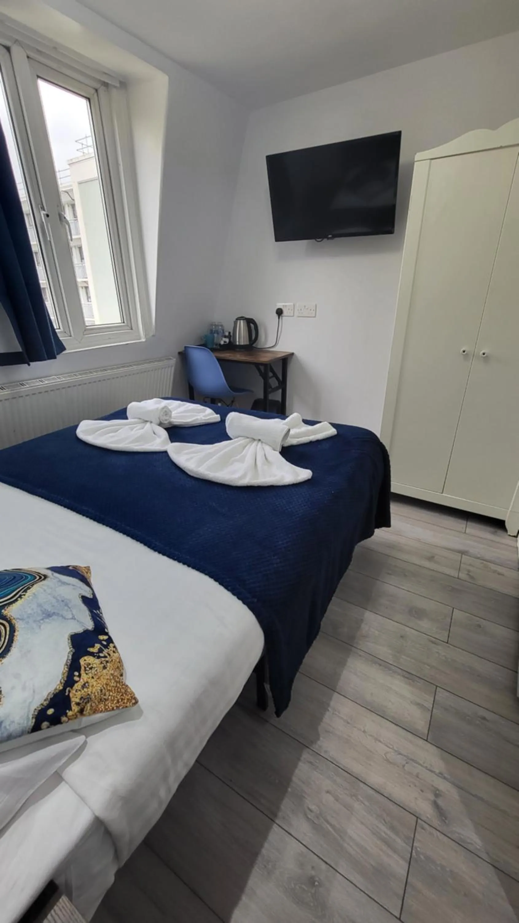 Bed in Argyle Square Hotel