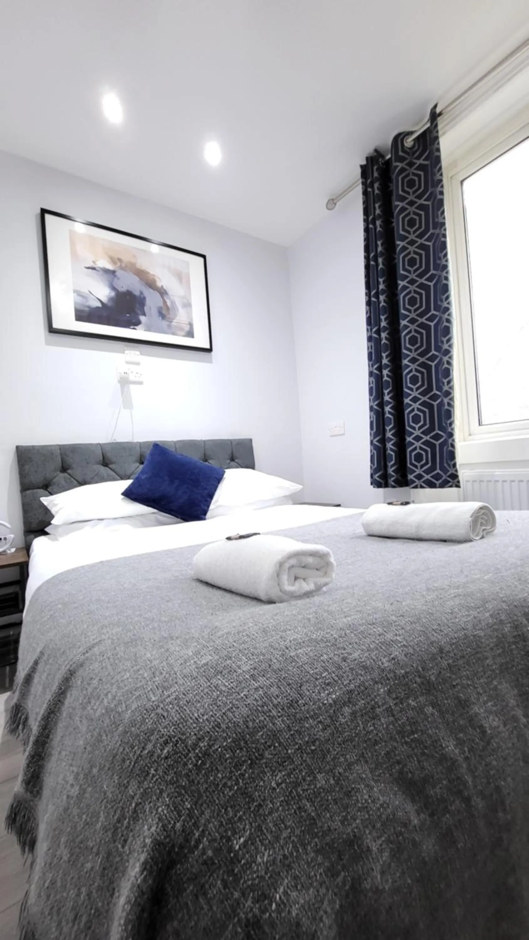 Bed in Argyle Square Hotel