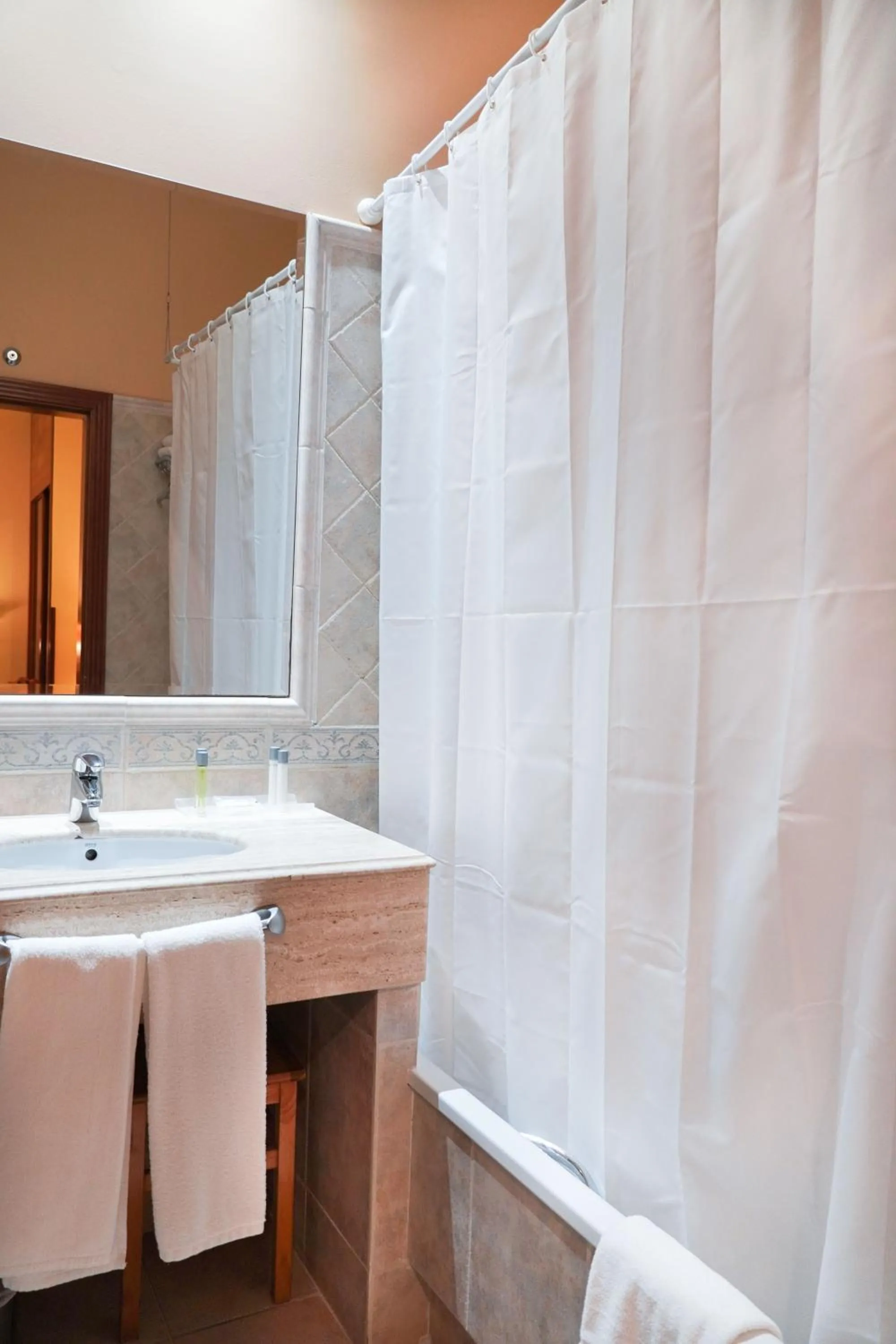 Bathroom in Hotel Alda Mercado de Zamora