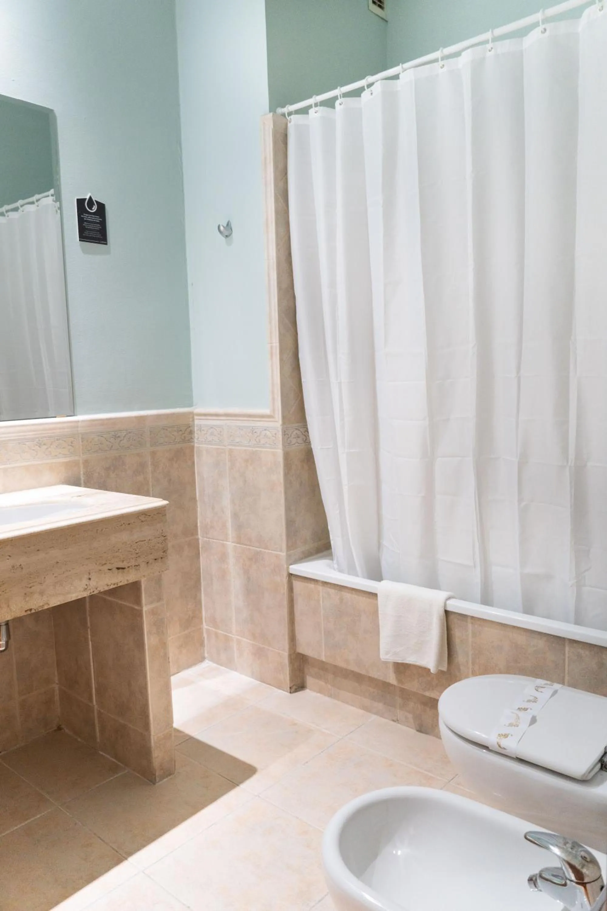 Bathroom in Hotel Alda Mercado de Zamora