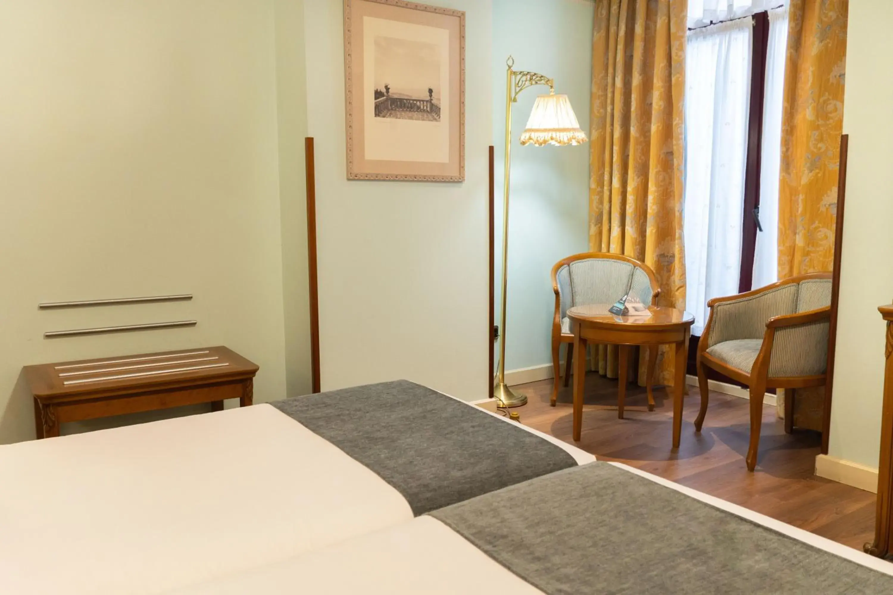 View (from property/room), Bed in Hotel Alda Mercado de Zamora View (from property/room), Bed in Hotel Alda Mercado de Zamora