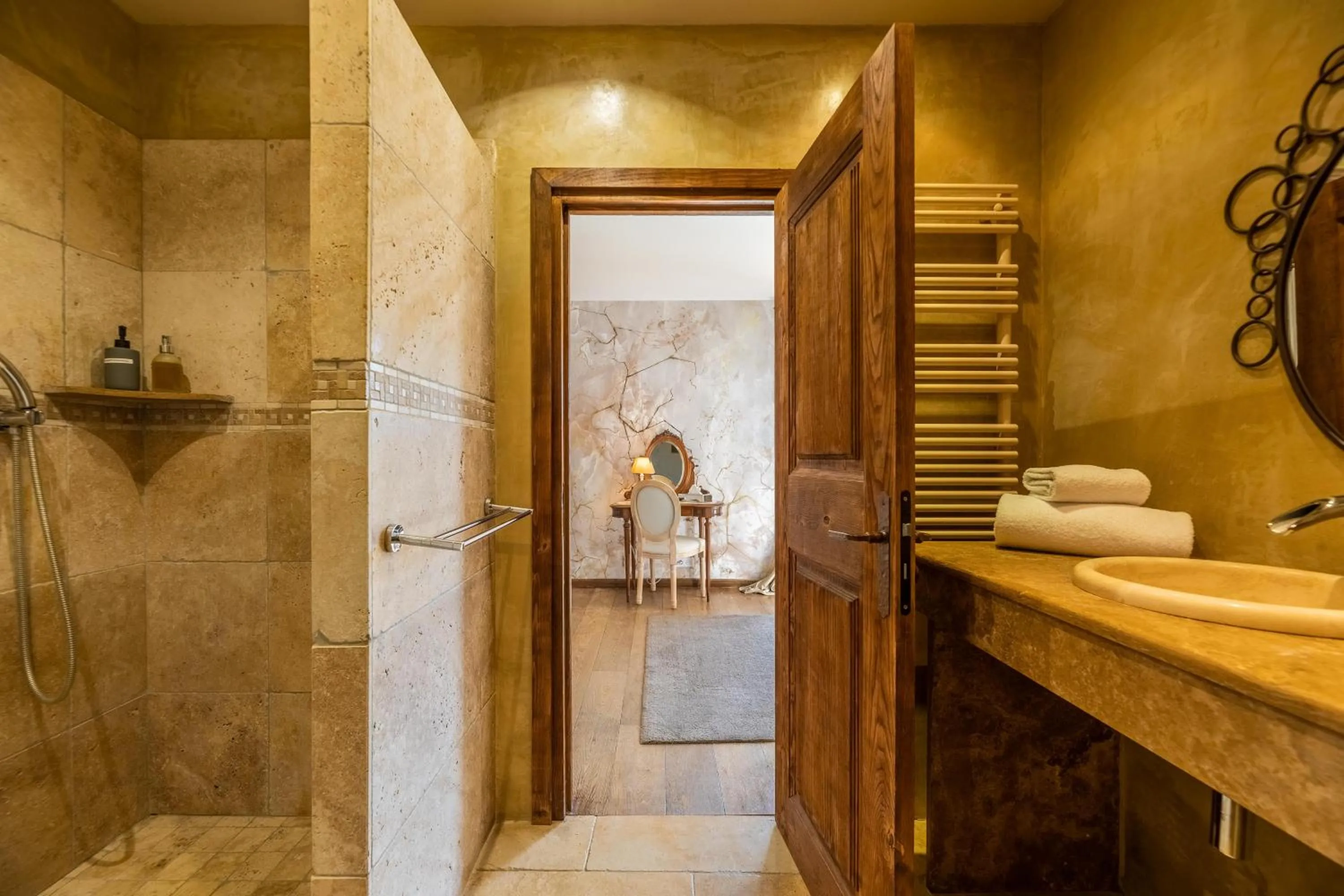 Shower in Domaine du Reginu