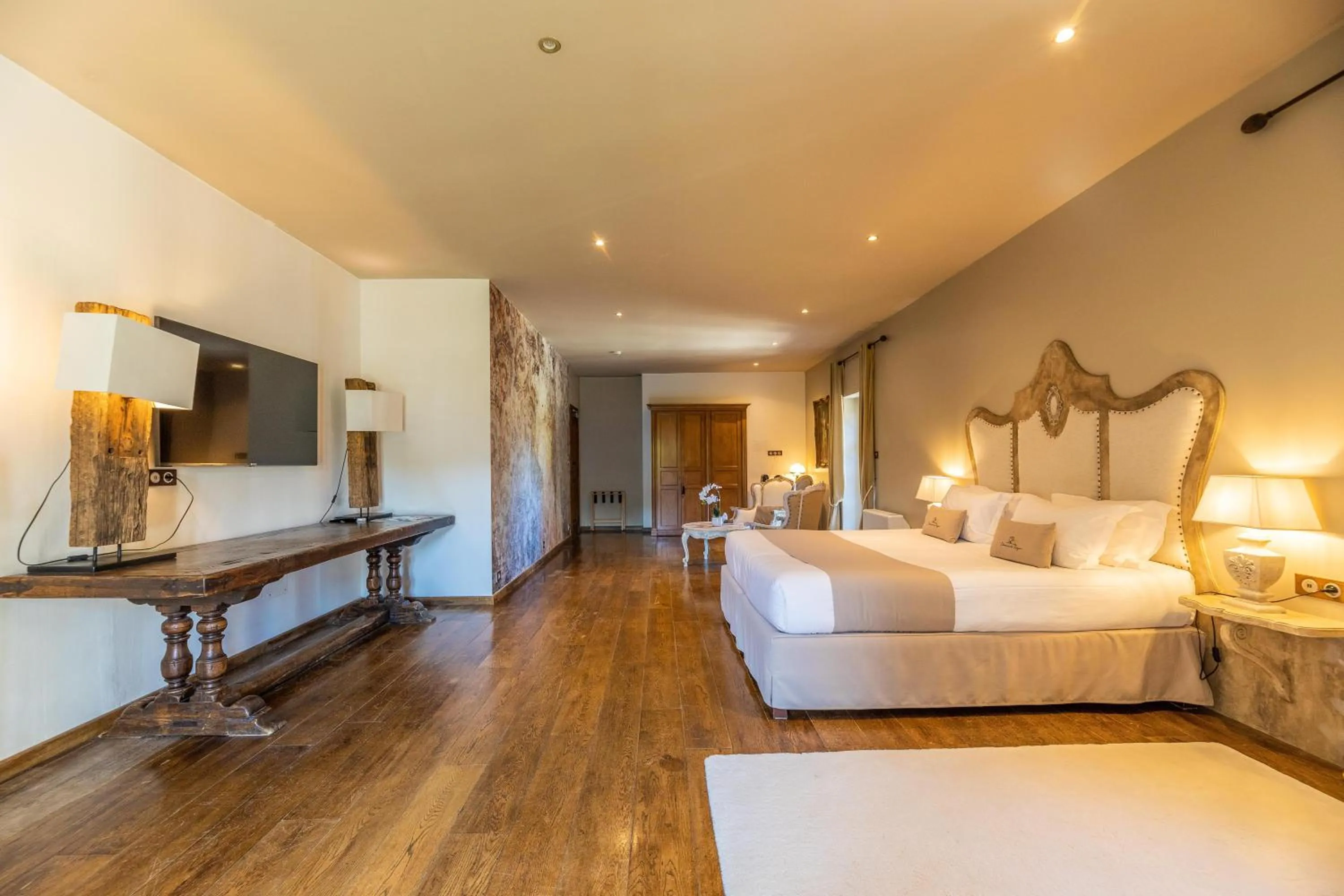 TV and multimedia, Bed in Domaine du Reginu