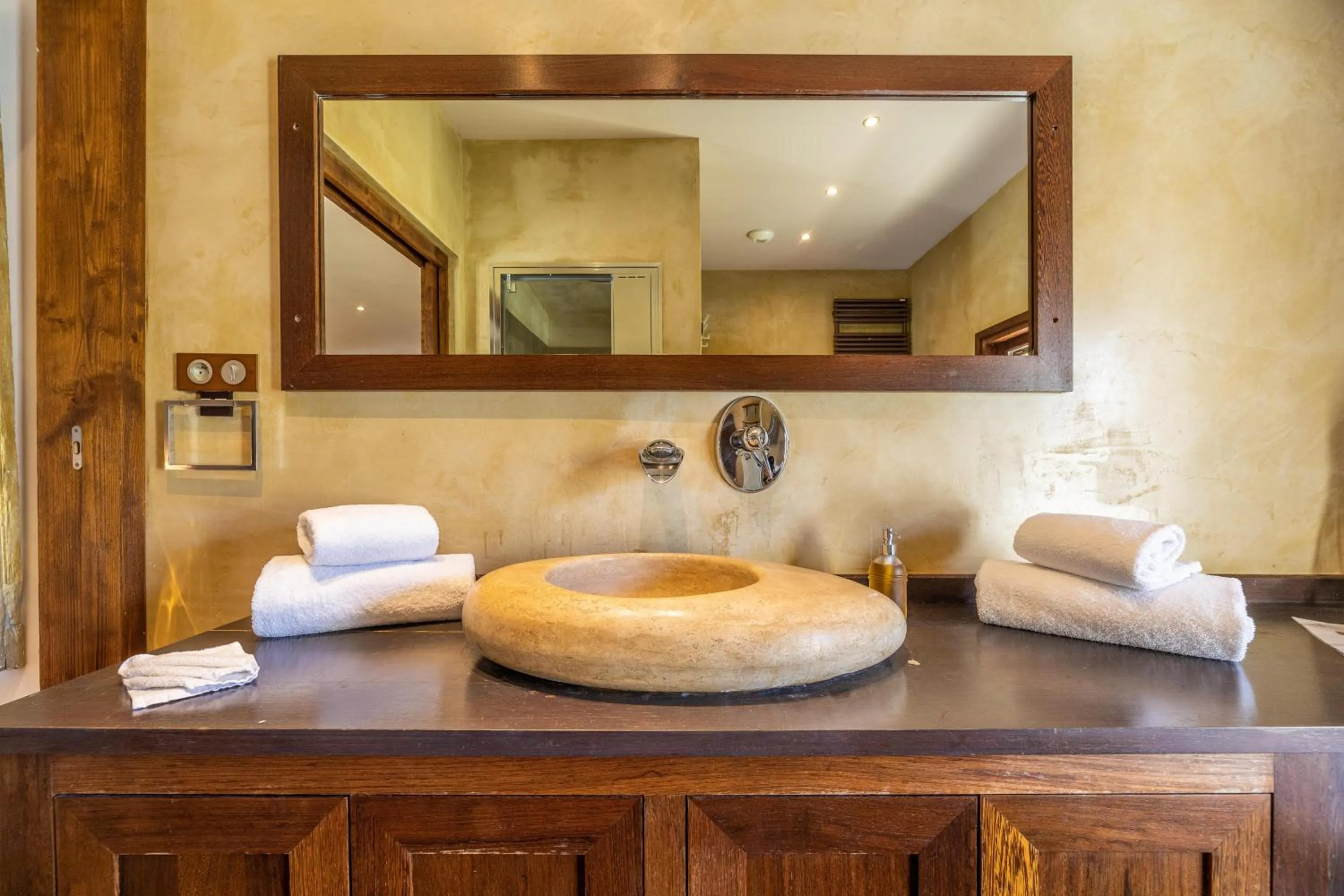 Bathroom in Domaine du Reginu