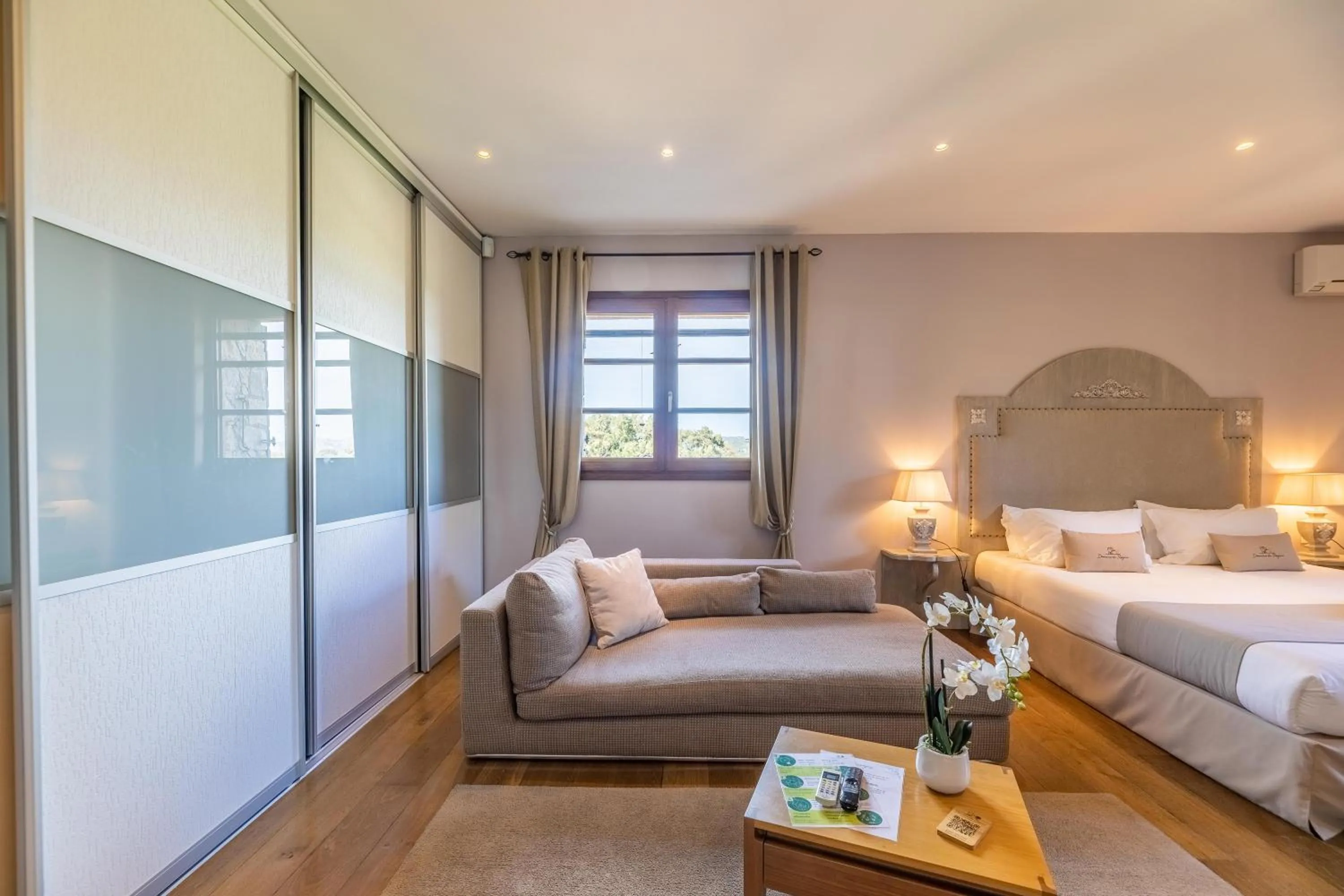 Bed in Domaine du Reginu