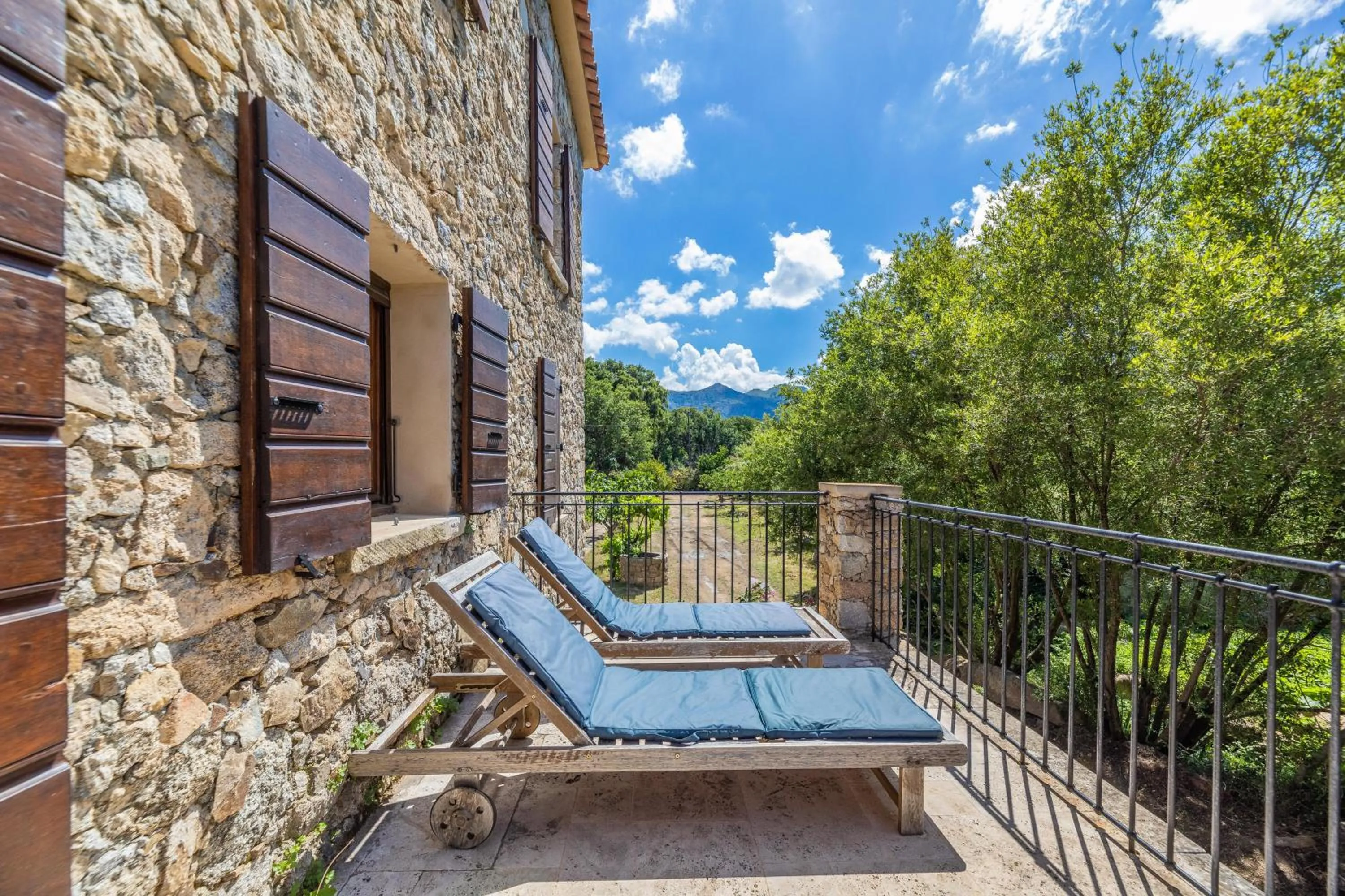 Balcony/Terrace in Domaine du Reginu