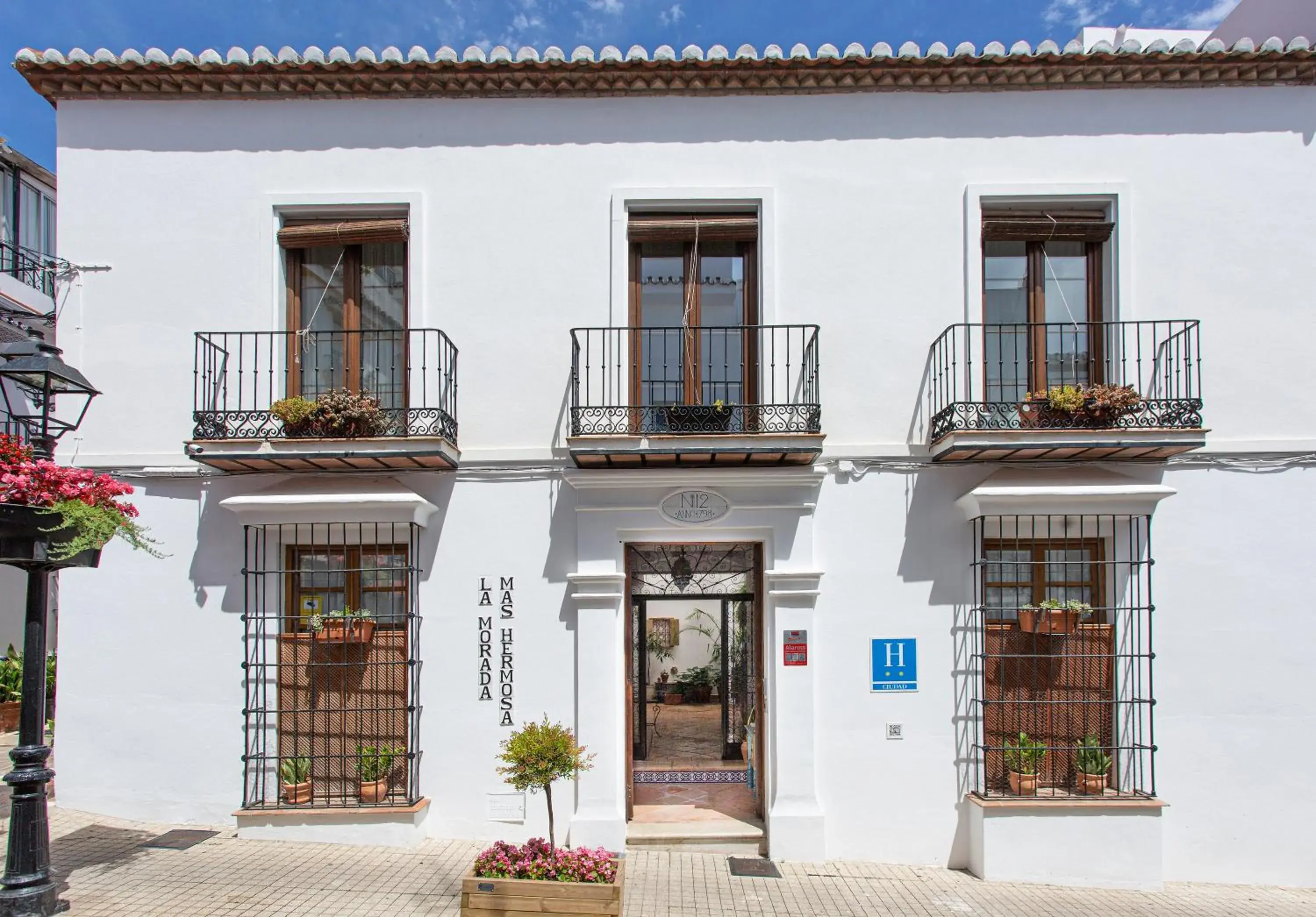 Property building in La Morada Mas Hermosa Property building in La Morada Mas Hermosa