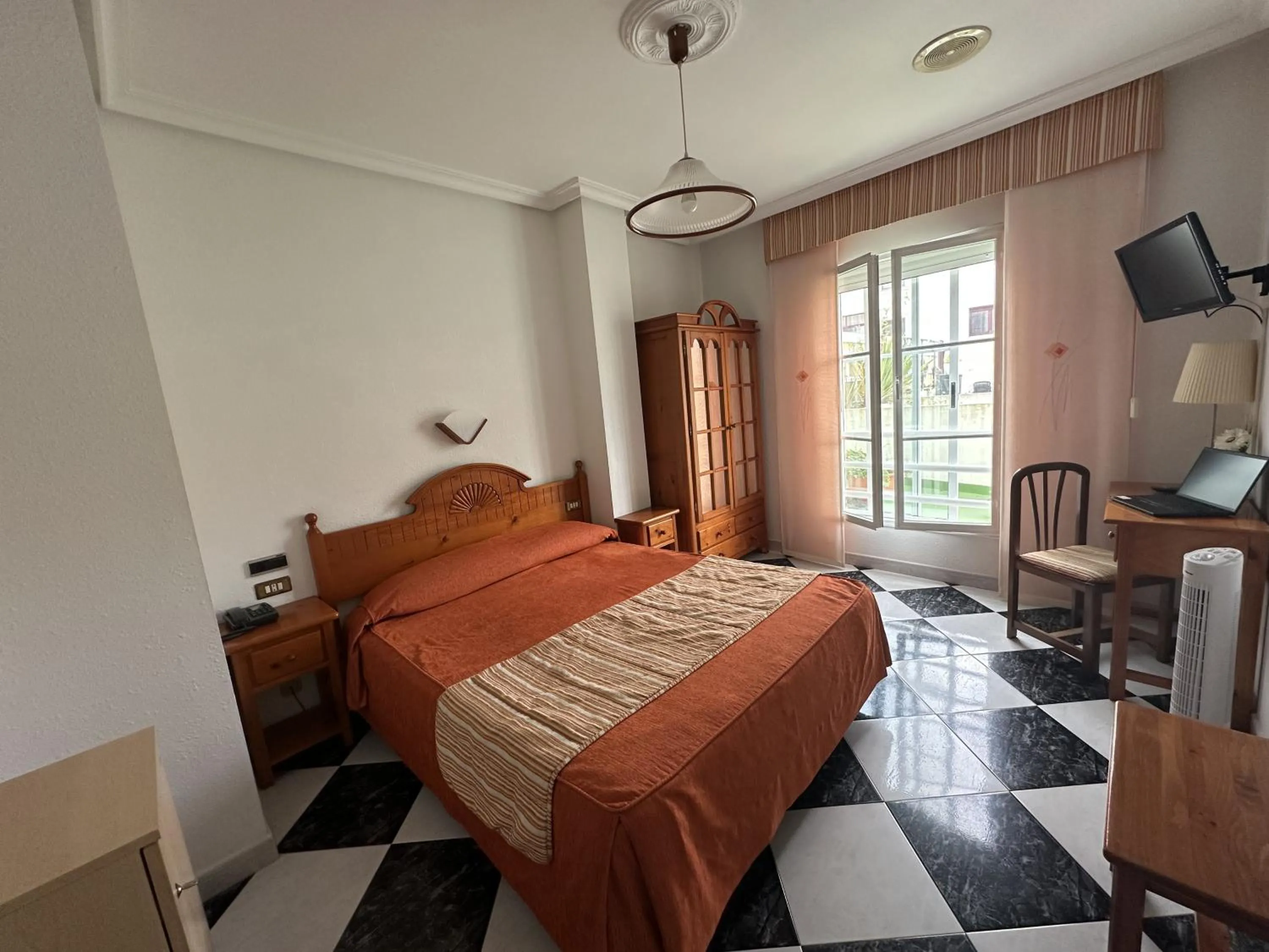 Hotel Mediante