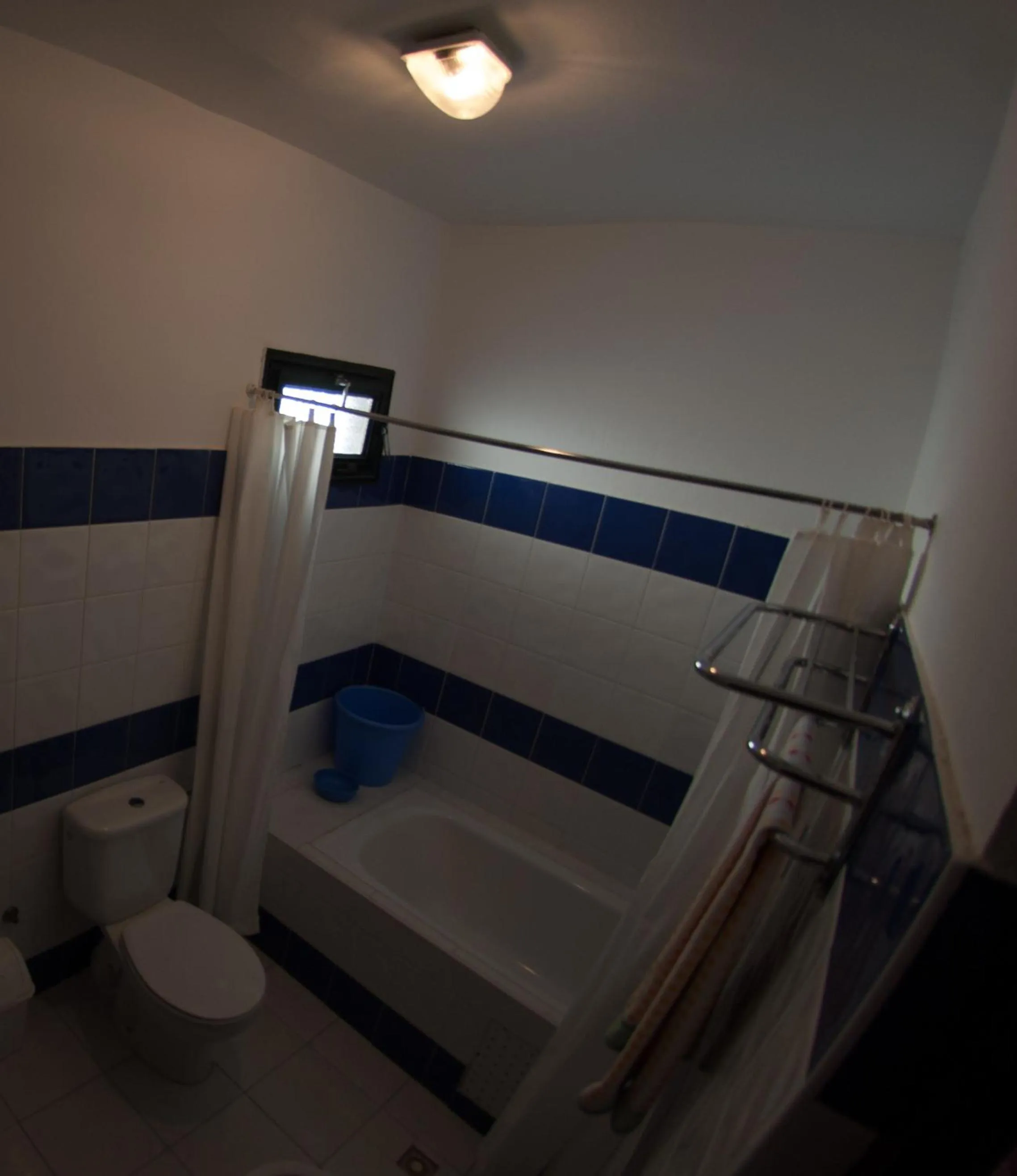 Toilet in Hôtel Briech & Spa