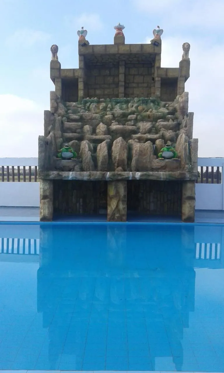 Swimming pool in Hôtel Briech & Spa