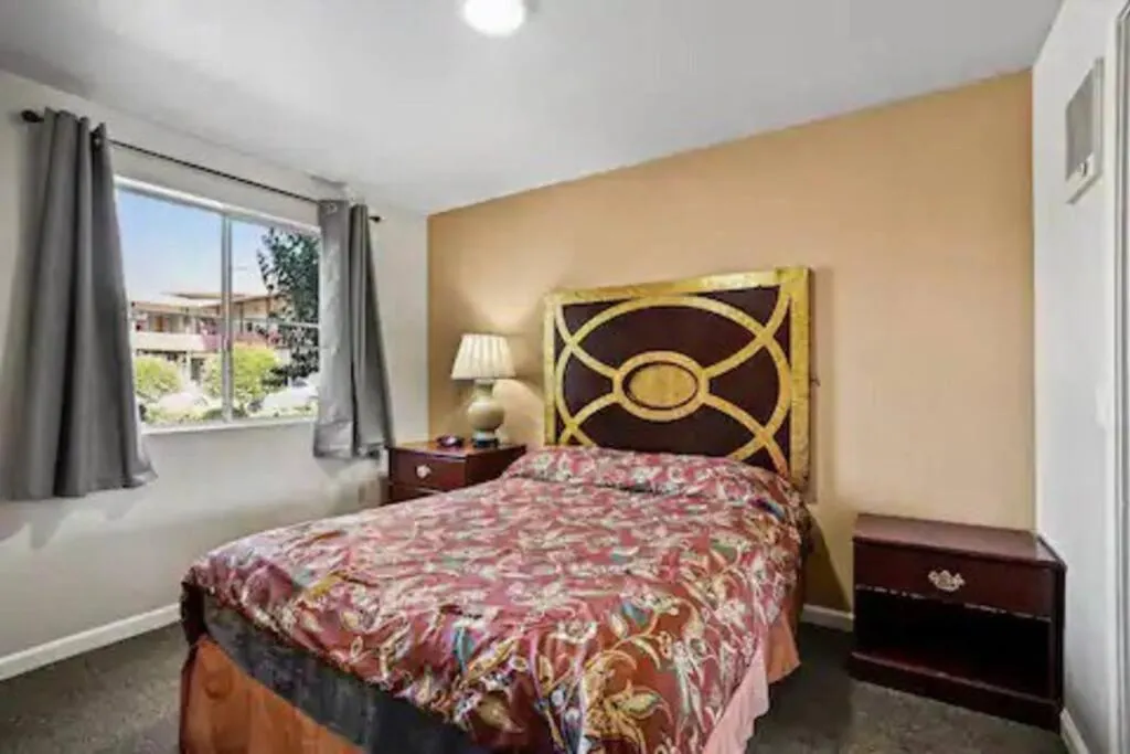 Bed in Mission Peak Lodge