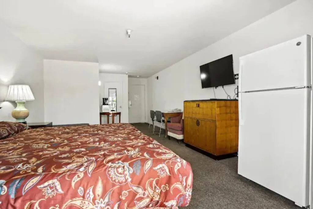 Bed in Mission Peak Lodge