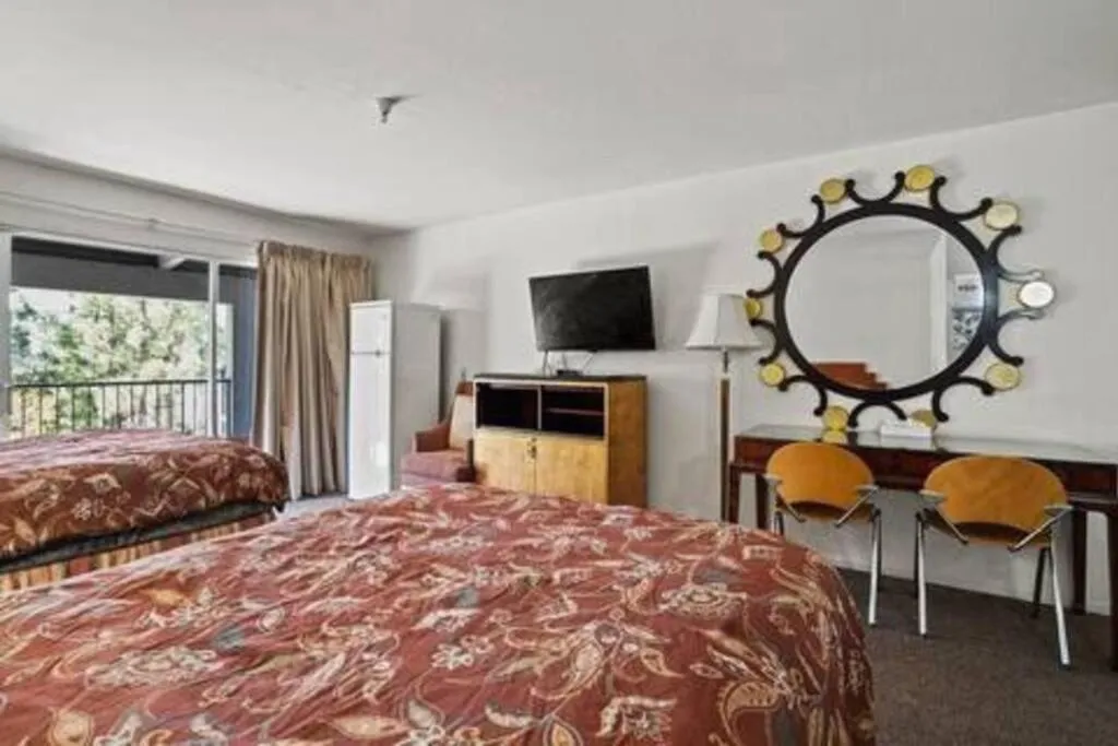 Bed in Mission Peak Lodge