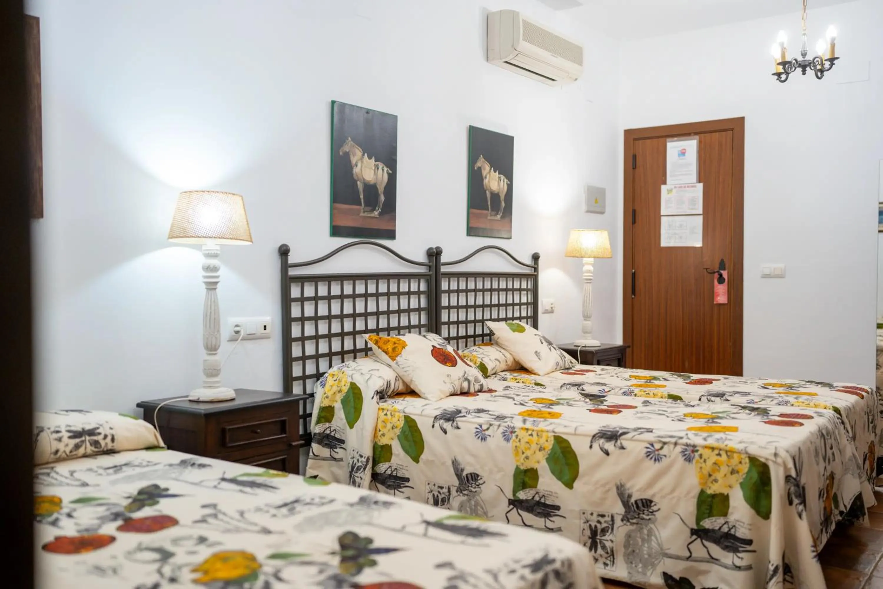 Photo of the whole room, Bed in Hotel Valsequillo