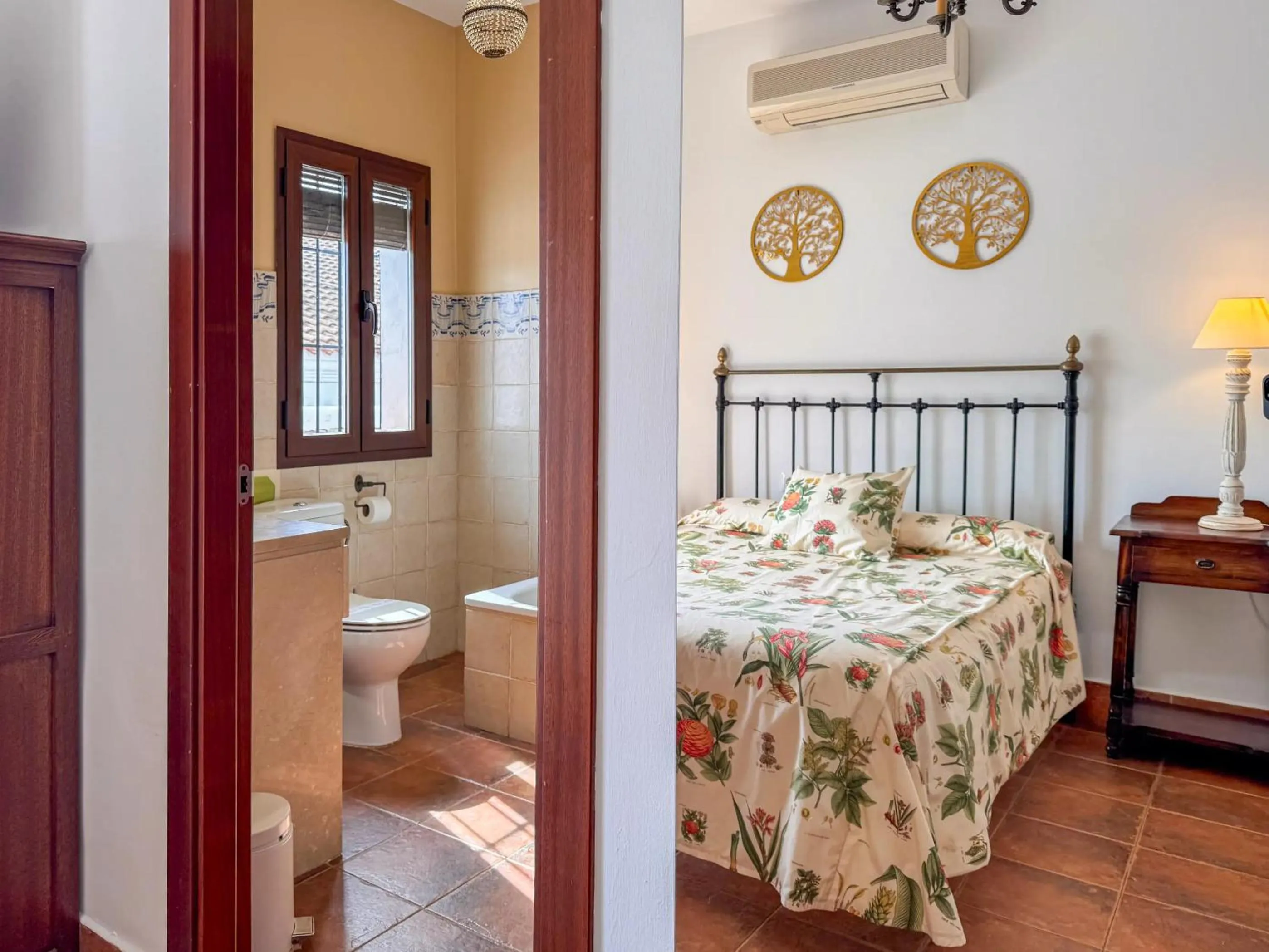 Photo of the whole room, Bed in Hotel Valsequillo