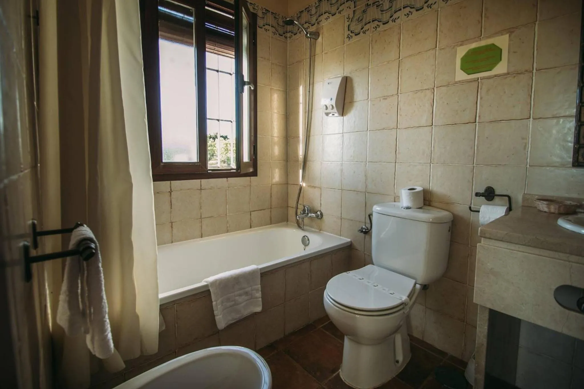 Bathroom in Hotel Valsequillo