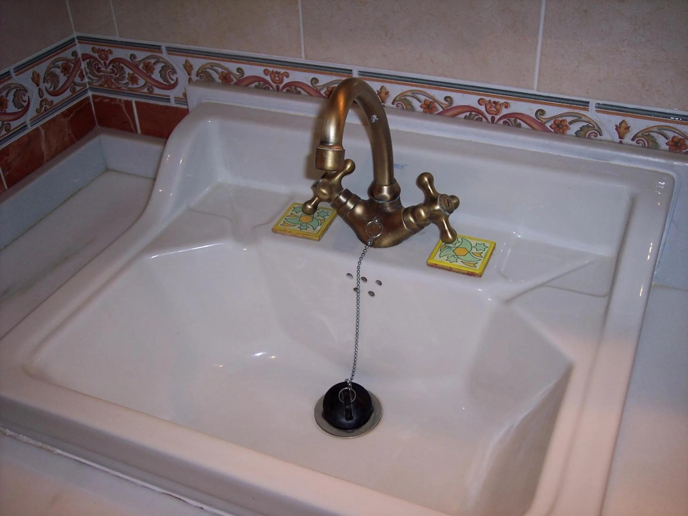 Toilet in Castillo Lanjaron