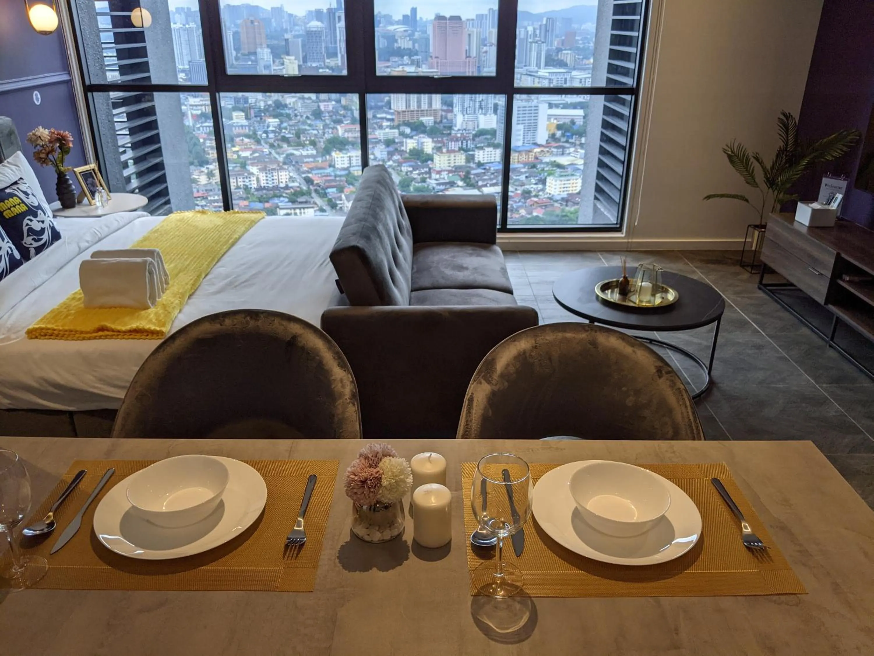 Bed in Scarletz Mana-Mana Suites KLCC