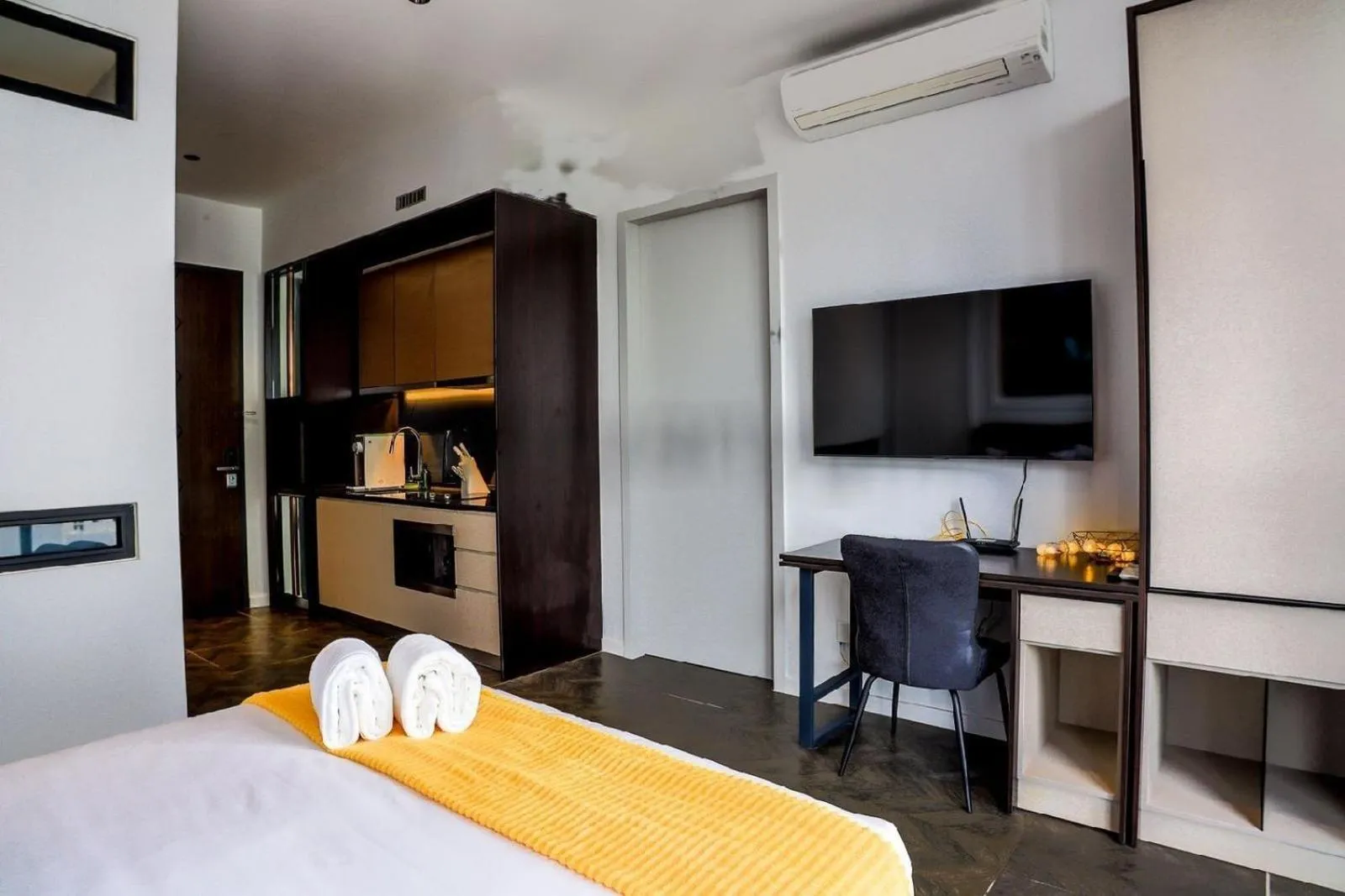 Bed in Scarletz Mana-Mana Suites KLCC