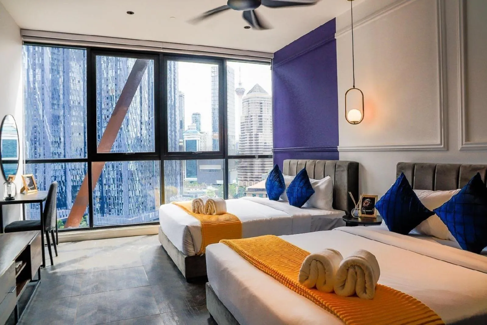 Bed in Scarletz Mana-Mana Suites KLCC