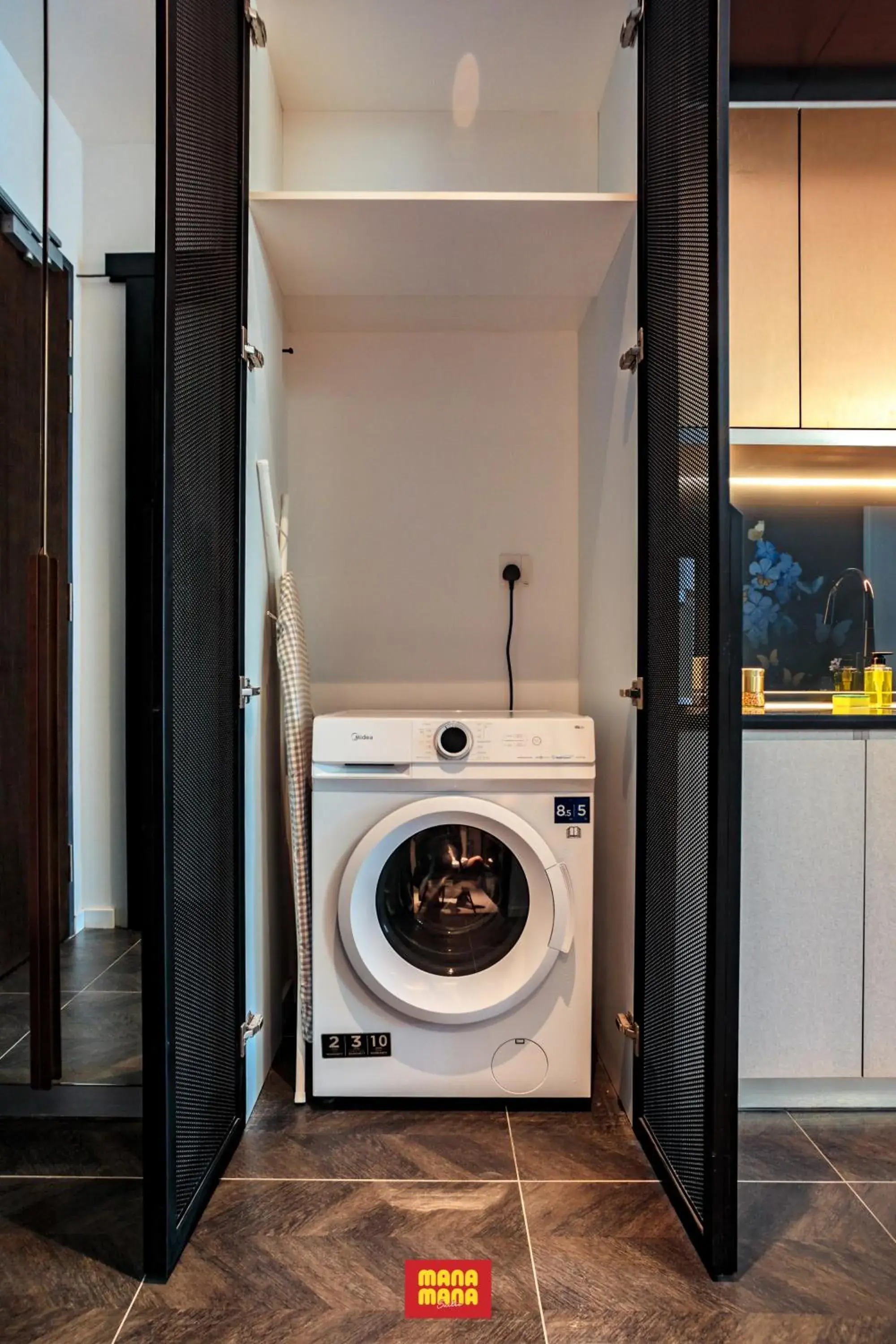 washing machine in Scarletz Mana-Mana Suites KLCC washing machine in Scarletz Mana-Mana Suites KLCC