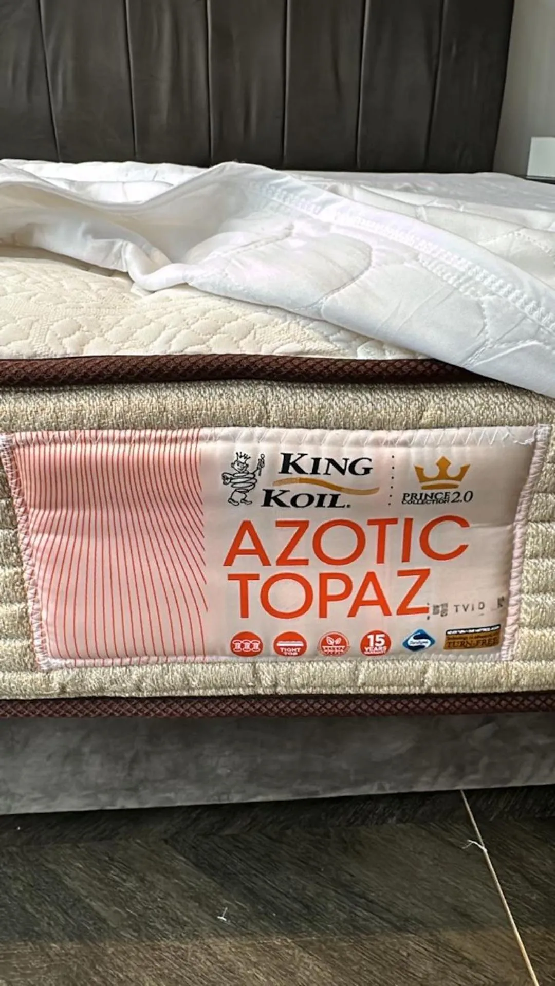 Bed in Scarletz Mana-Mana Suites KLCC