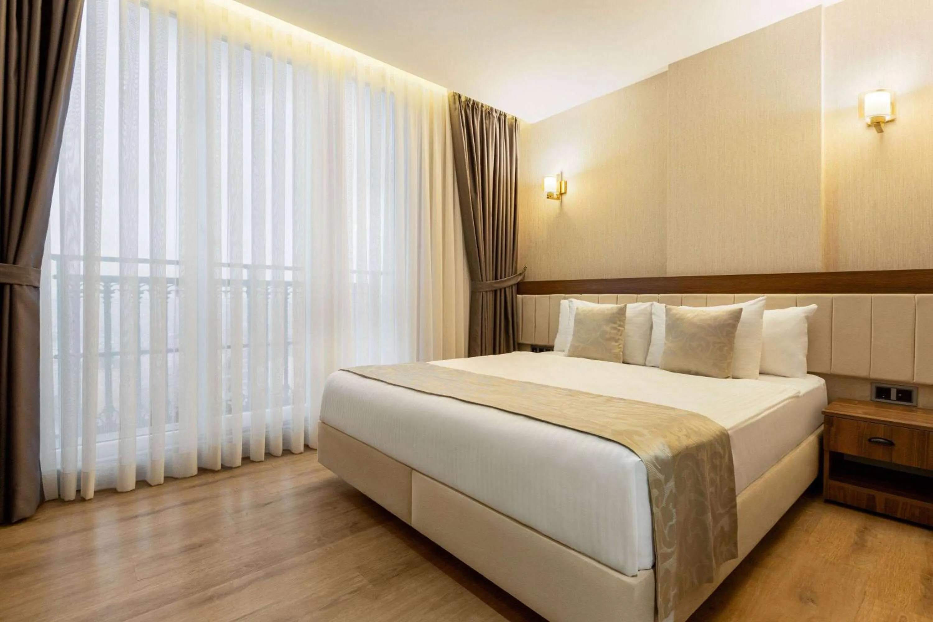 Photo of the whole room, Bed in Trademark Collection by Wyndham Operla Istanbul Airport Hotels