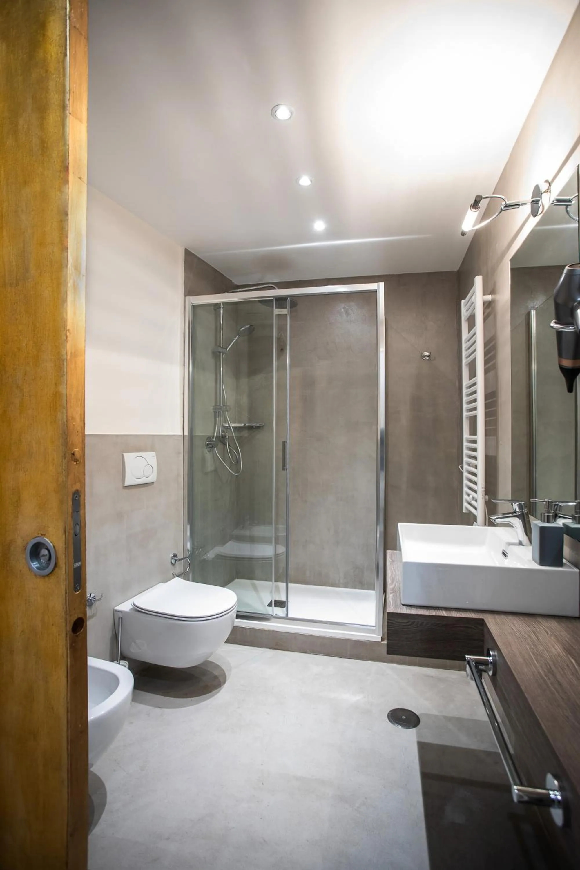 Shower in LUDUS ROOMS