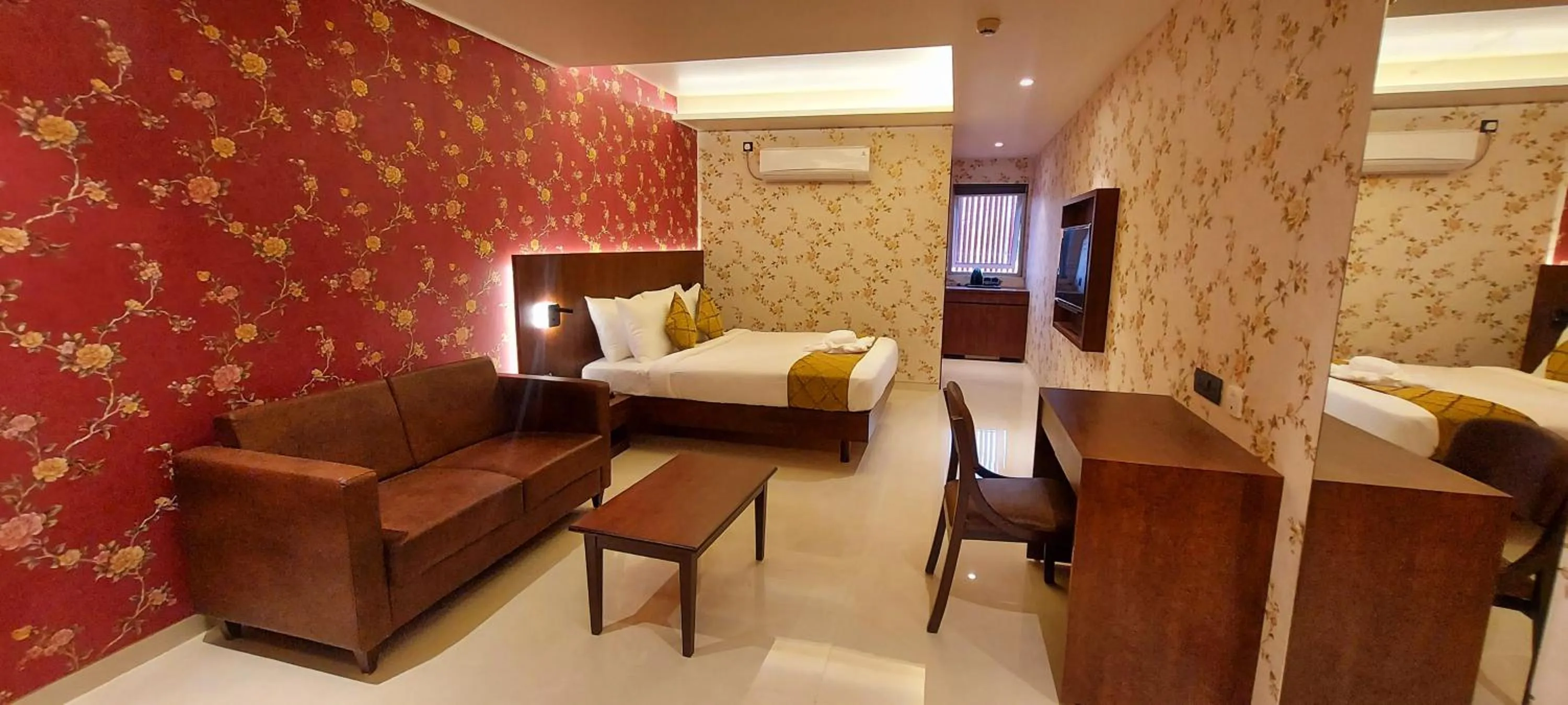 Photo of the whole room, Bed in Hotel Madhuban