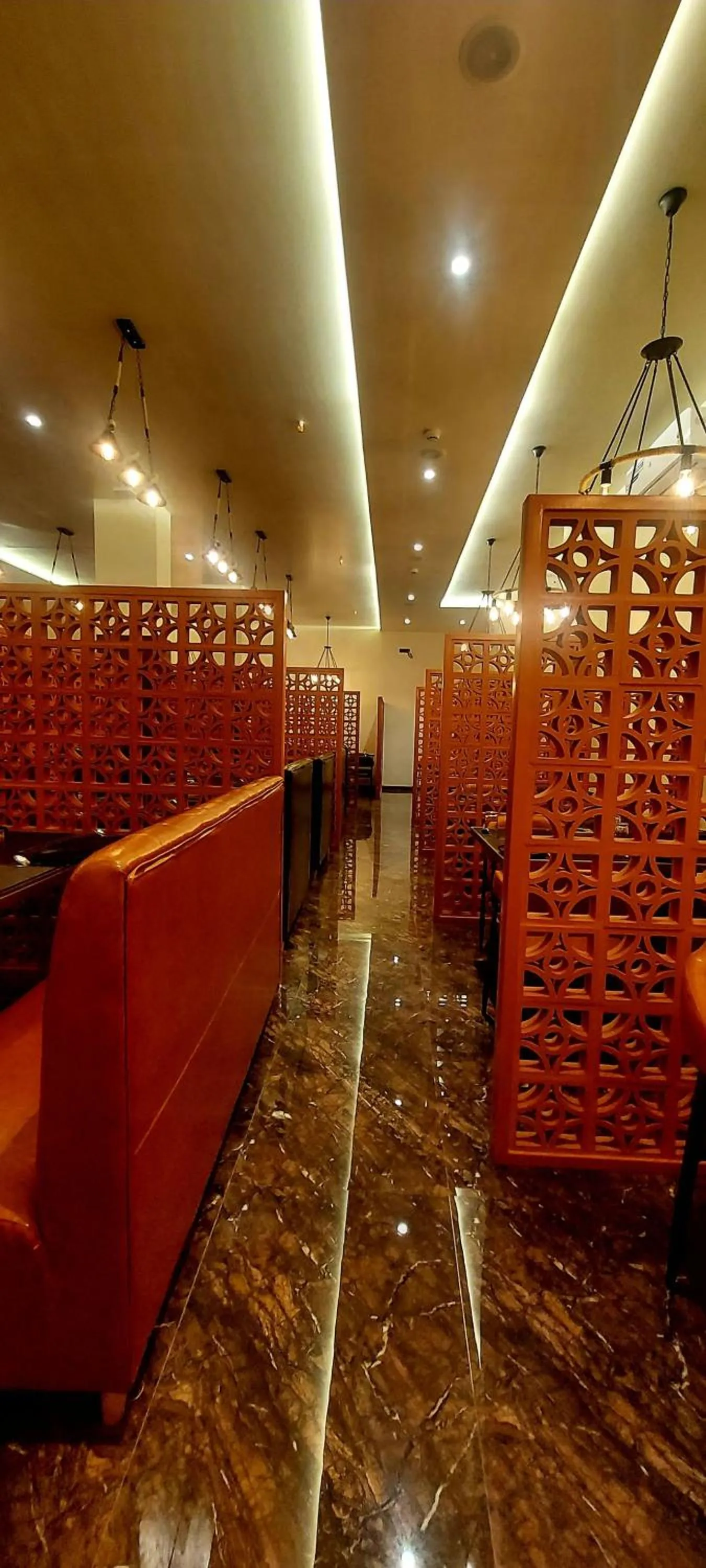 Restaurant/places to eat in Hotel Madhuban