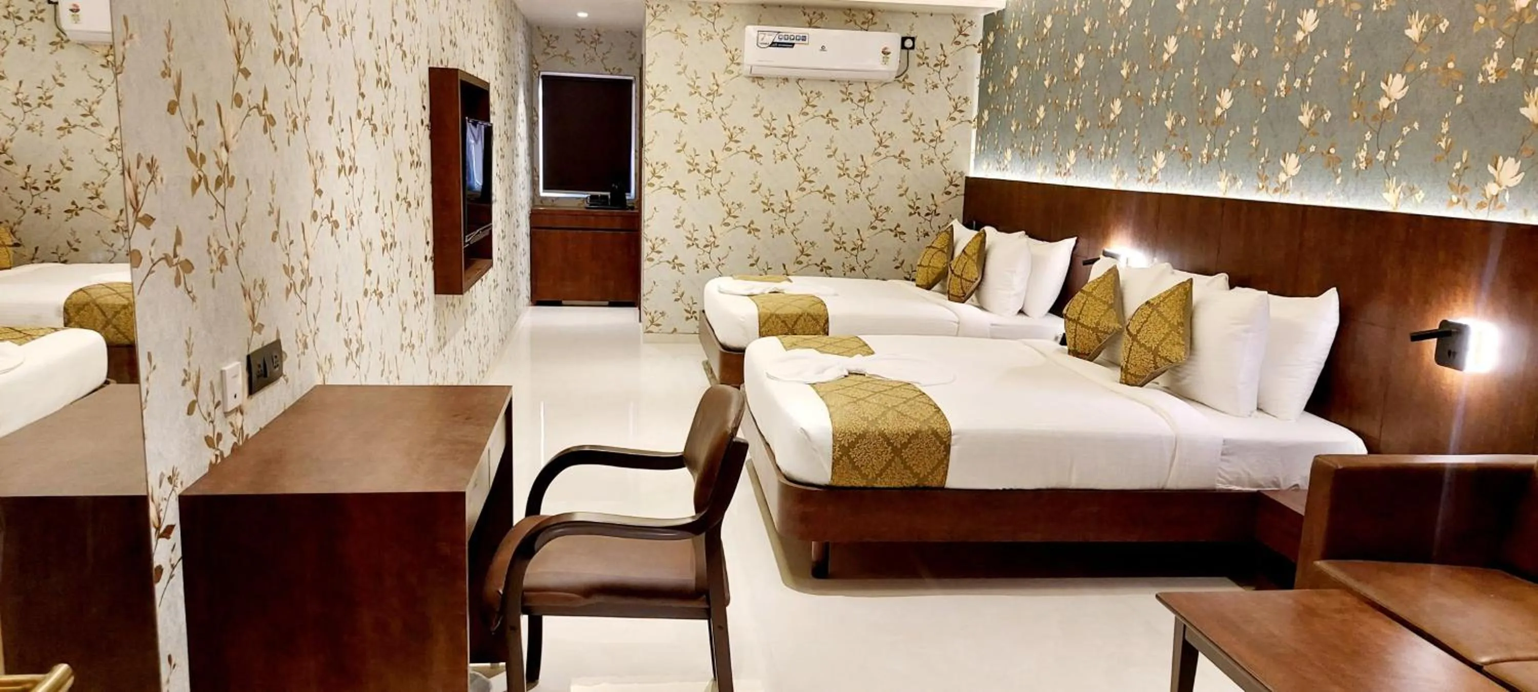 Photo of the whole room, Bed in Hotel Madhuban