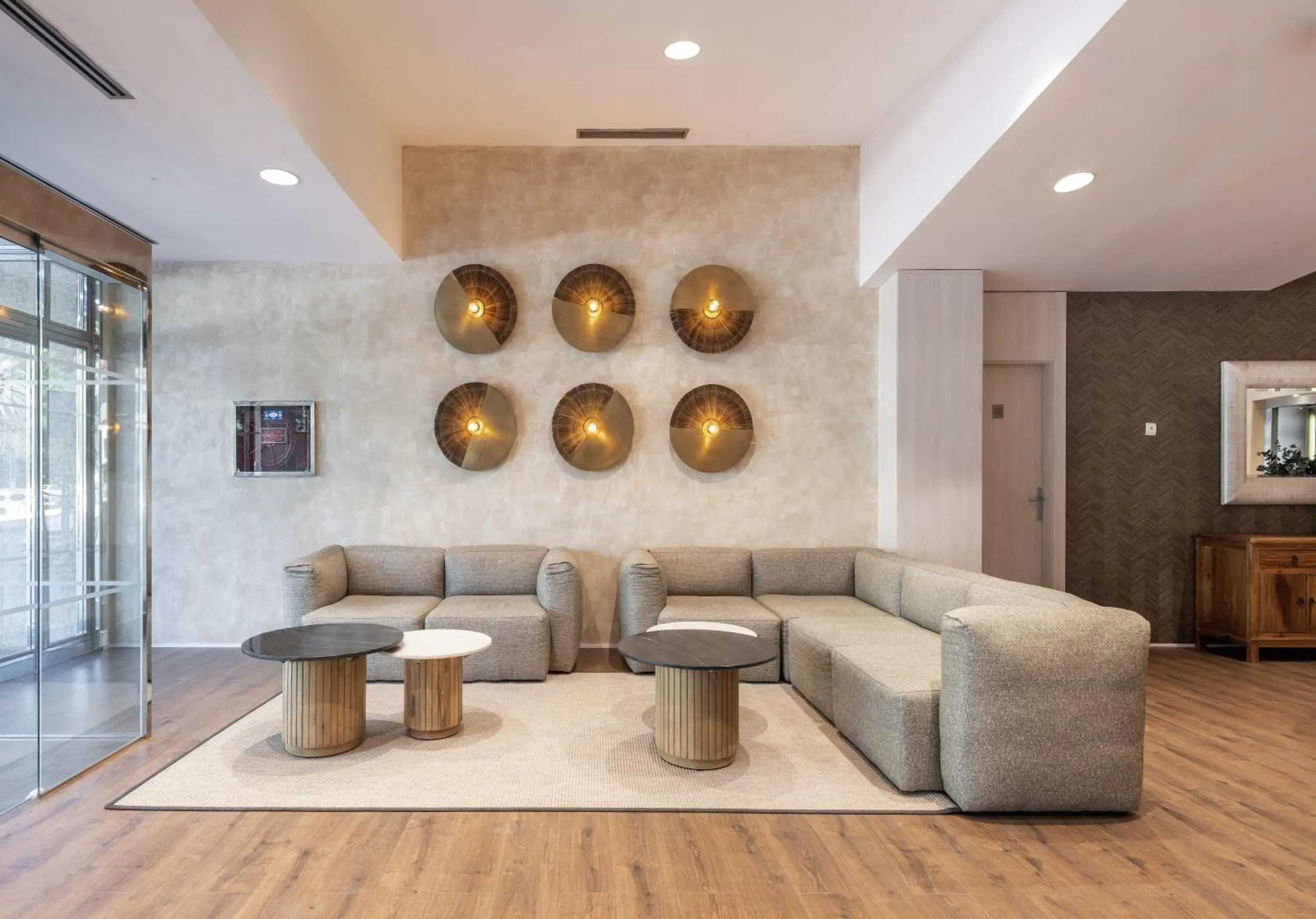 Lobby or reception in Hotel Málaga Alameda Centro Affiliated by Meliá Lobby or reception in Hotel Málaga Alameda Centro Affiliated by Meliá